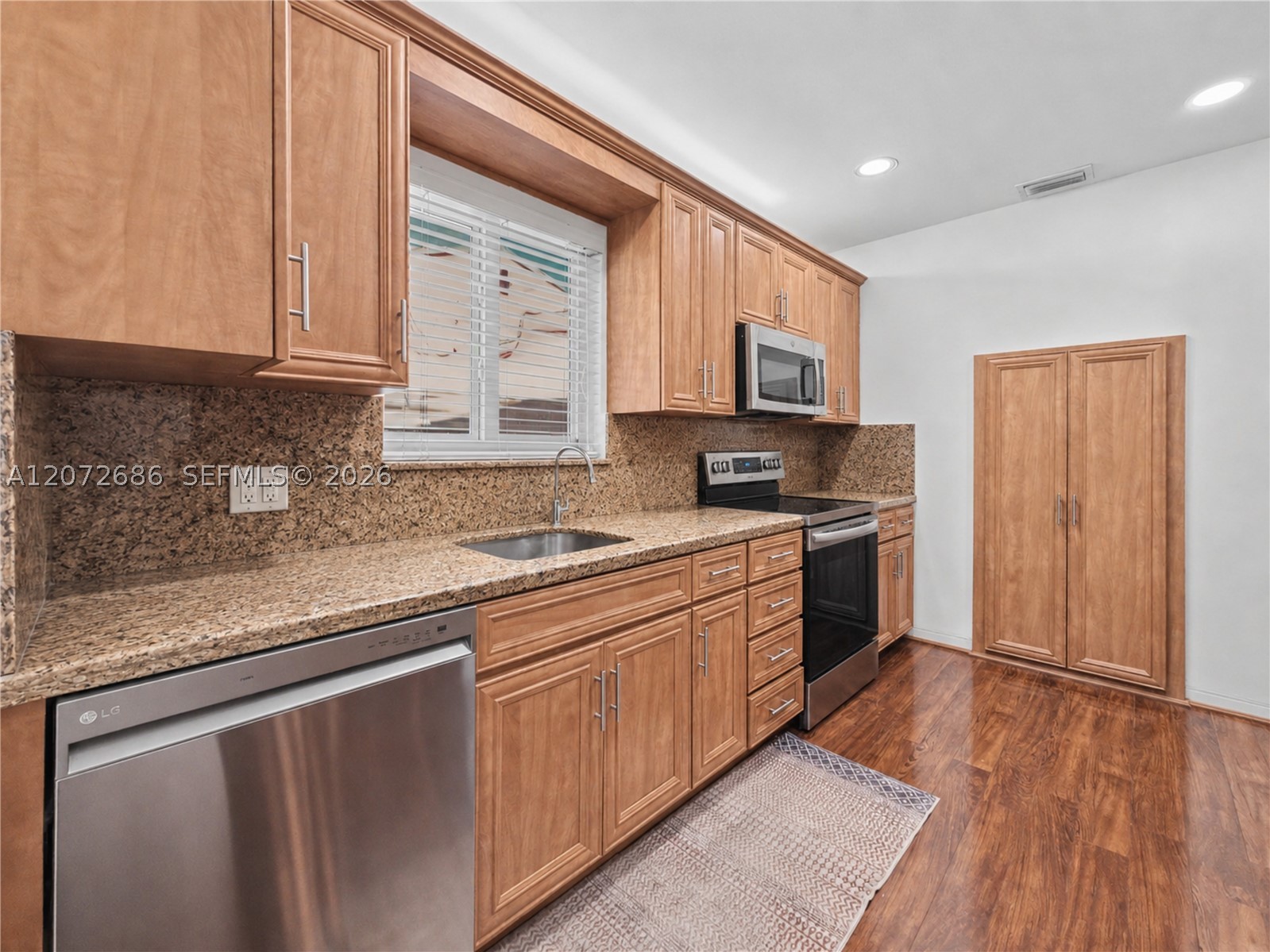 3130 SW 6th St, Miami FL 33135