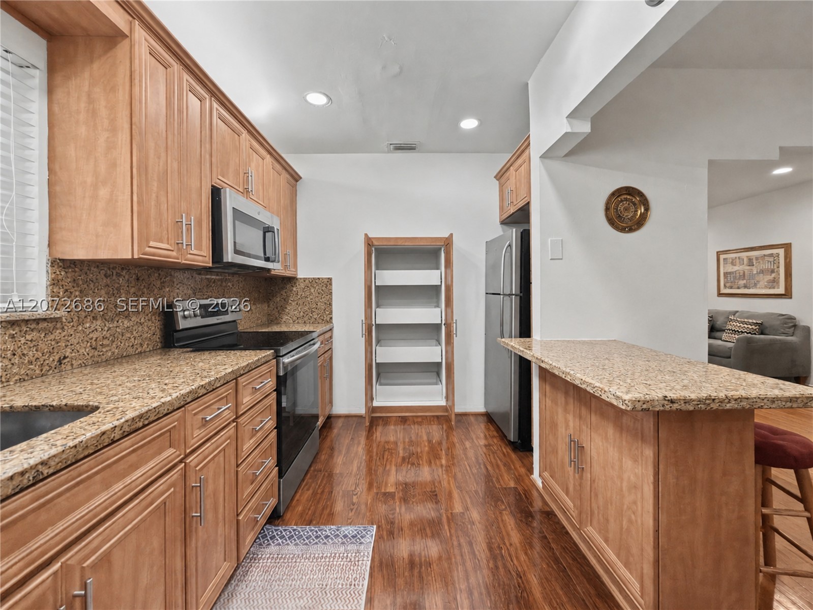 3130 SW 6th St, Miami FL 33135