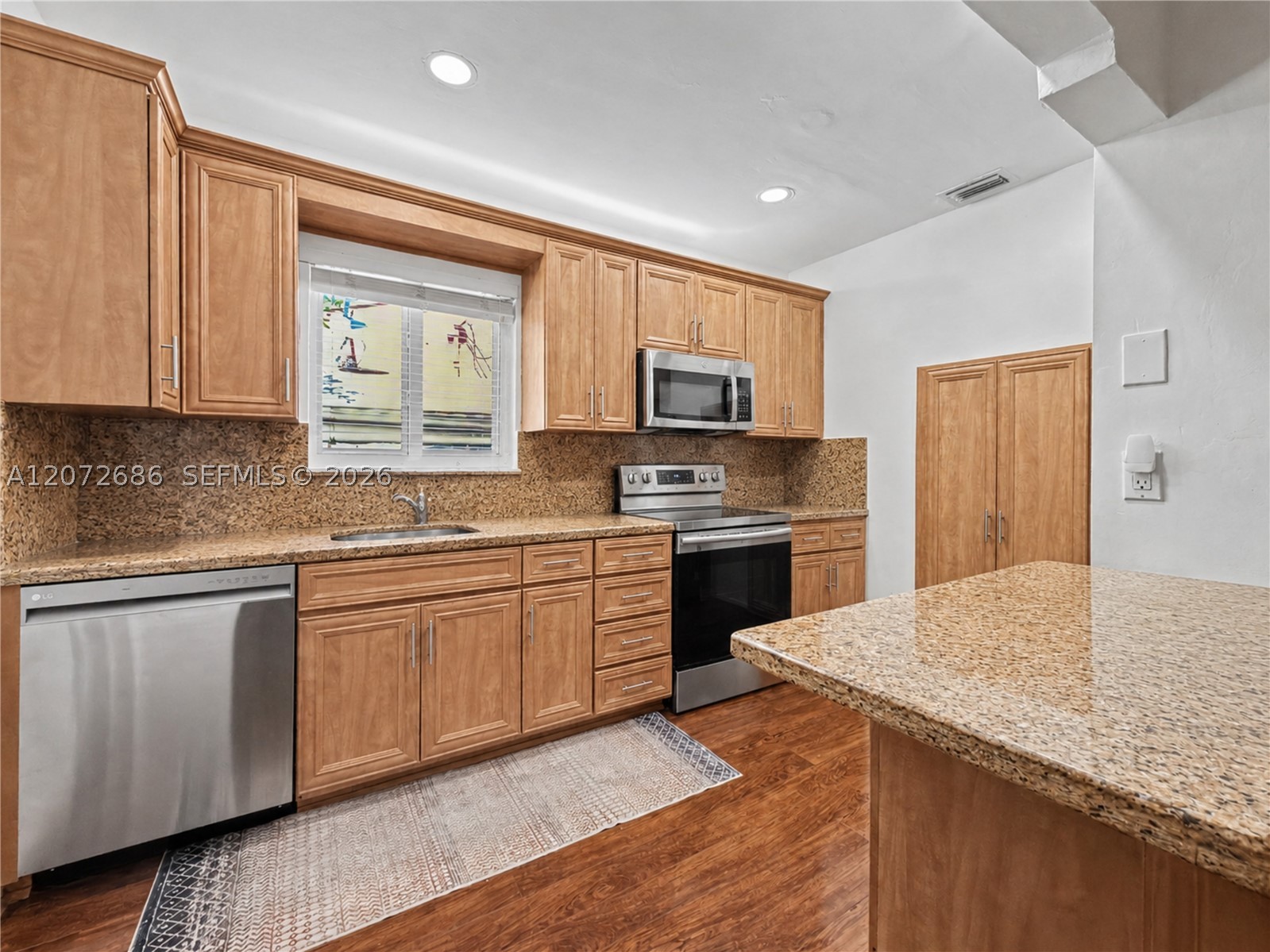 3130 SW 6th St, Miami FL 33135