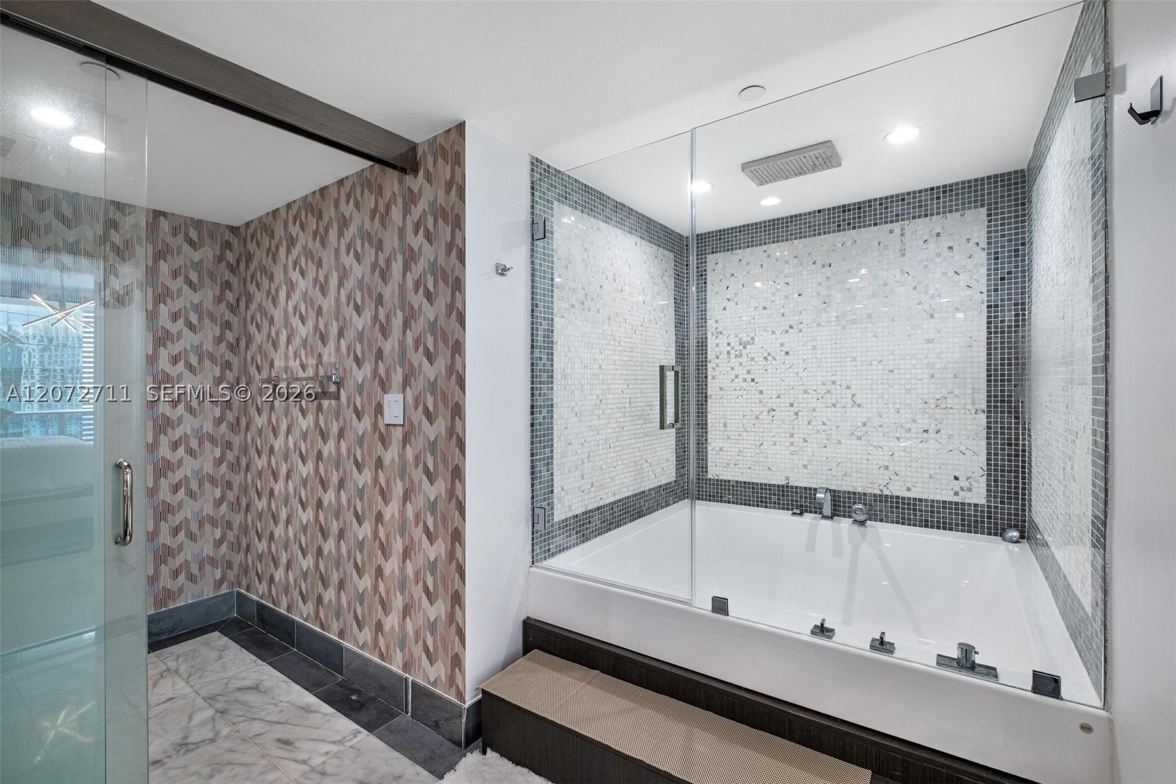 200 Biscayne Boulevard Way #3311, Miami FL 33131