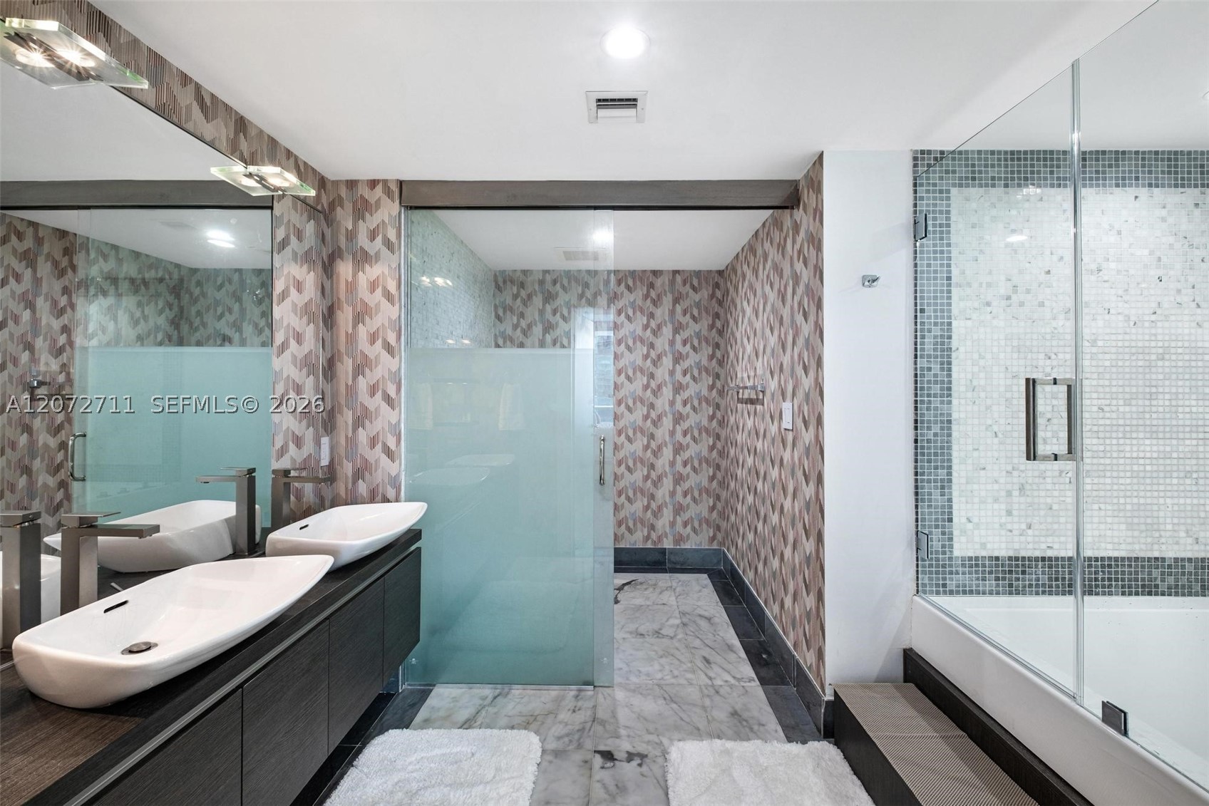 200 Biscayne Boulevard Way #3311, Miami FL 33131
