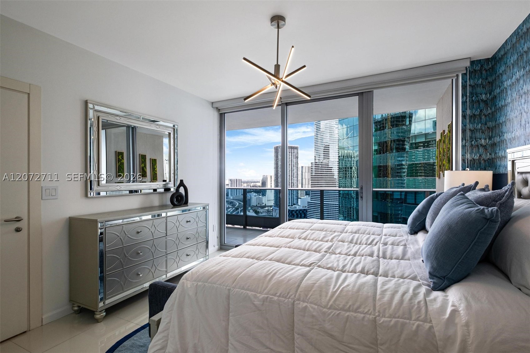 200 Biscayne Boulevard Way #3311, Miami FL 33131
