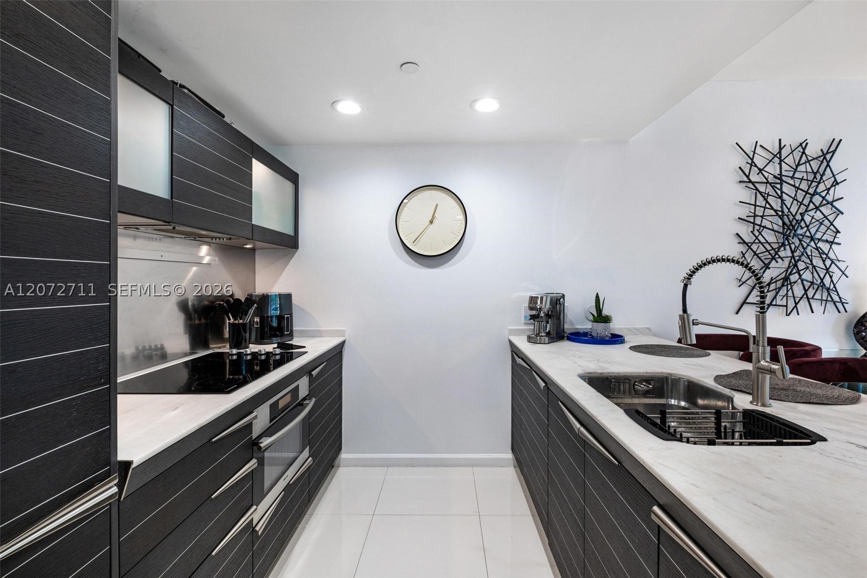 200 Biscayne Boulevard Way #3311, Miami FL 33131