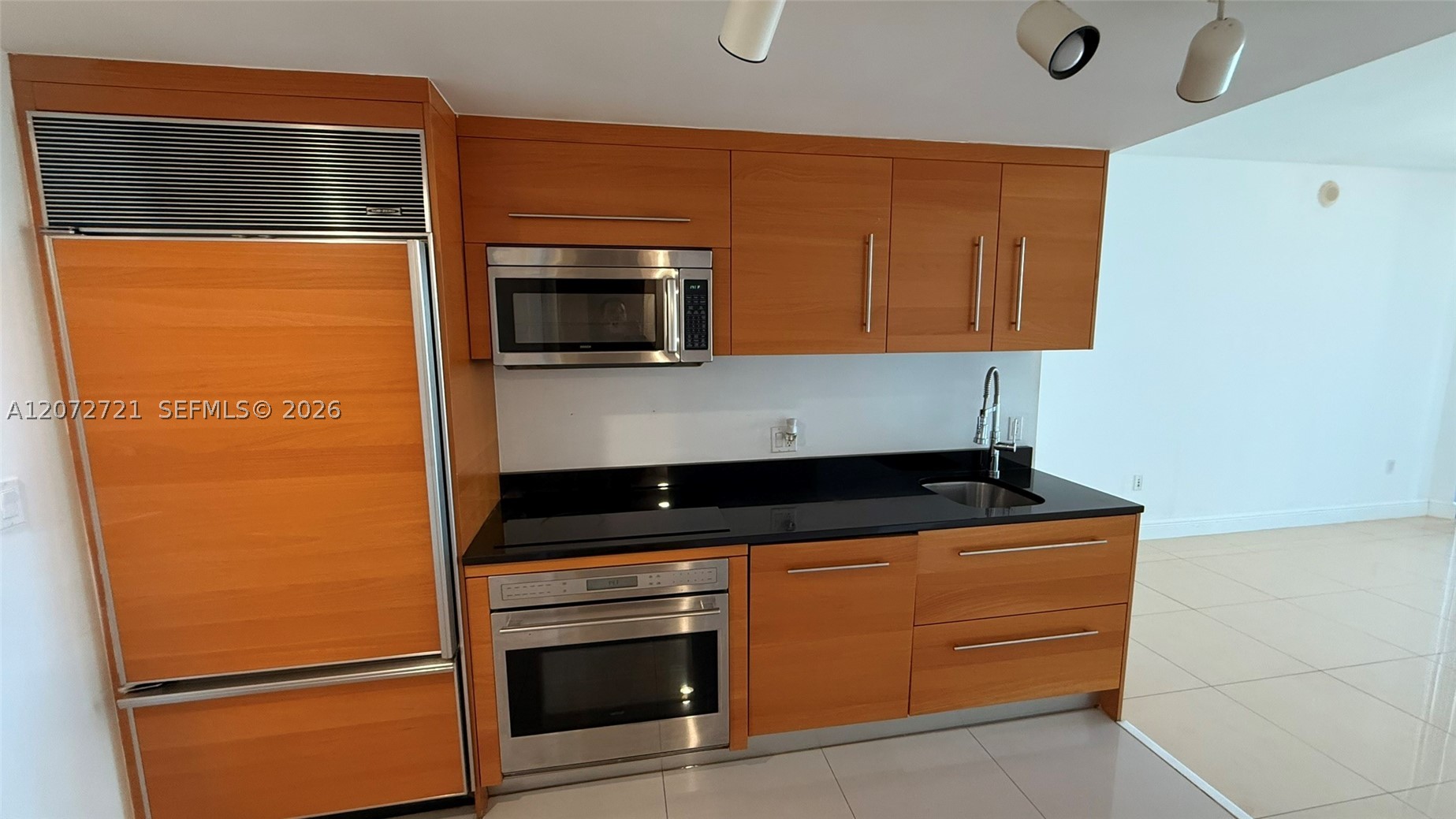 475 Brickell Ave #4408, Miami FL 33131