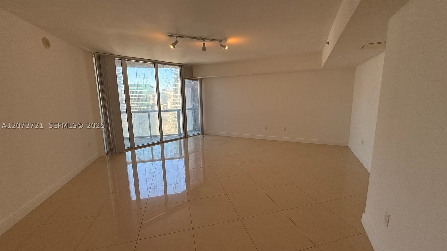 475 Brickell Ave #4408, Miami FL 33131