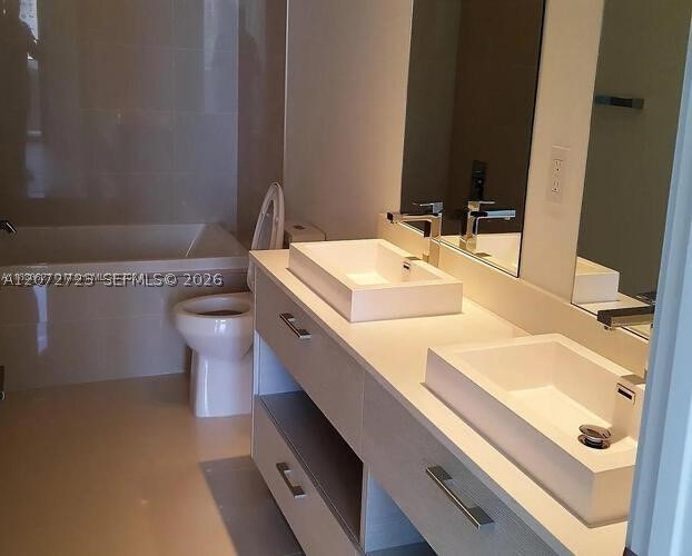45 SW 9th St #2102, Miami FL 33130