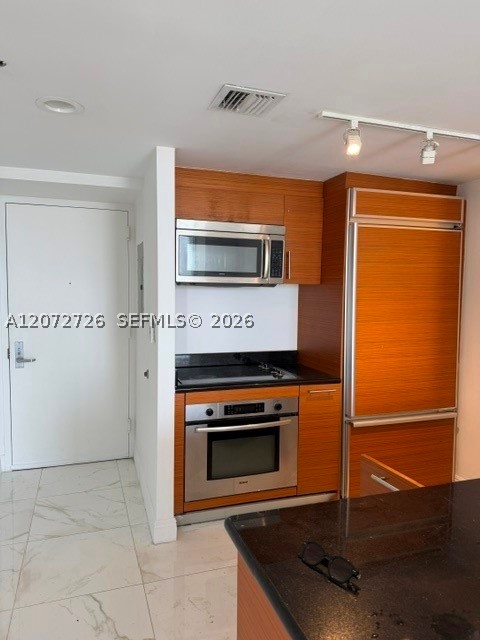 50 W Biscayne Blvd #3907, Miami FL 33132