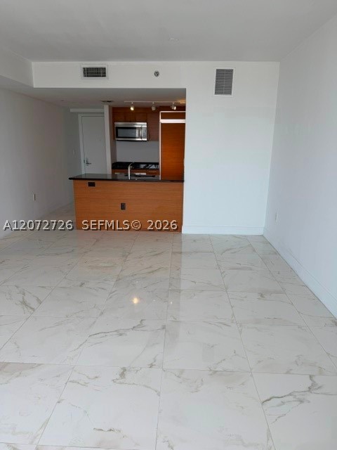 50 W Biscayne Blvd #3907, Miami FL 33132