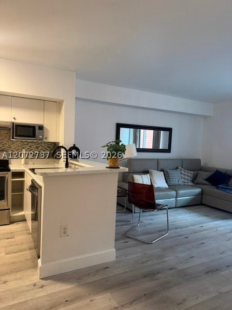 5085 NW 7th St #512, Miami FL 33126