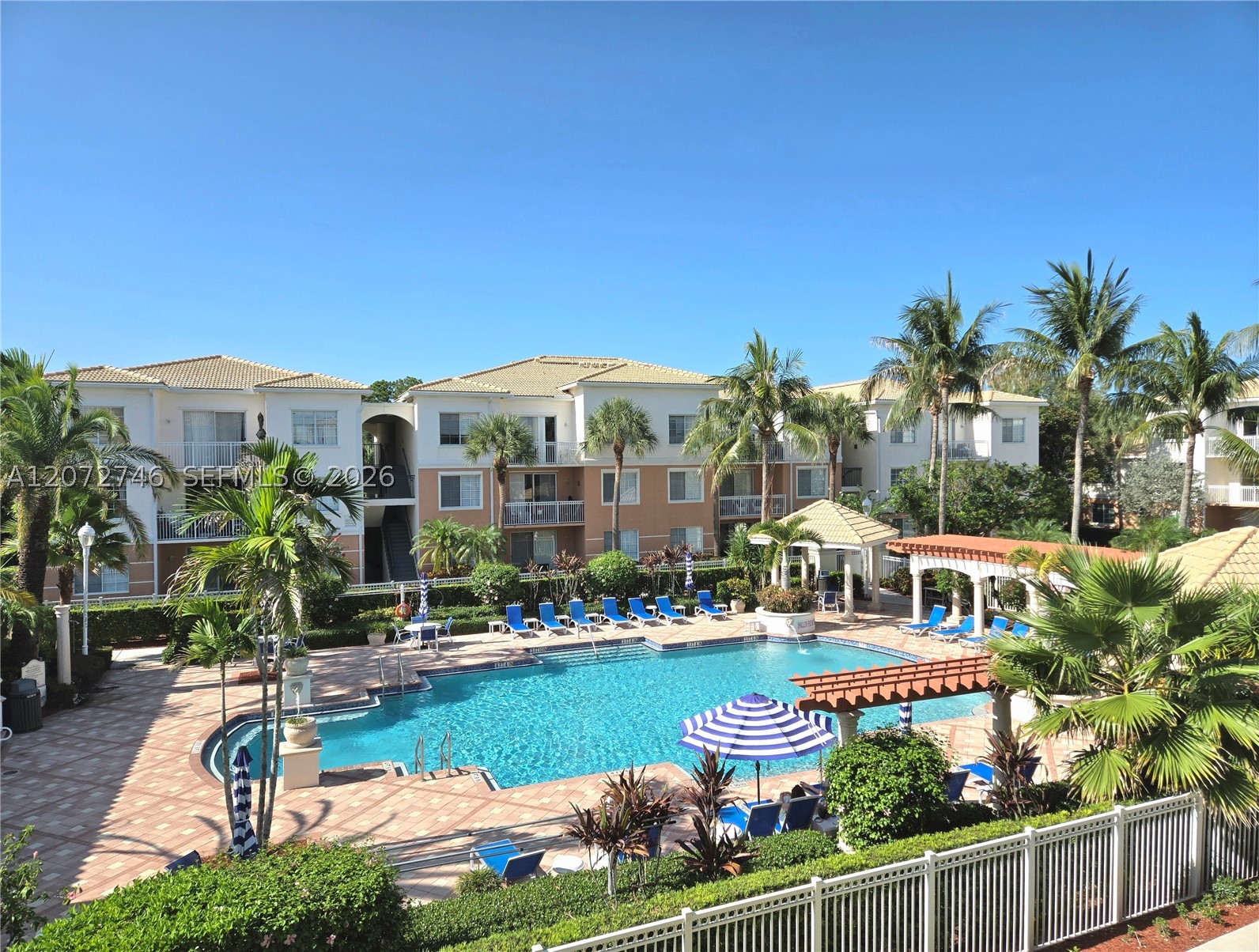1307 E Myrtlewood Cir E #1307, Palm Beach Gardens FL 33418