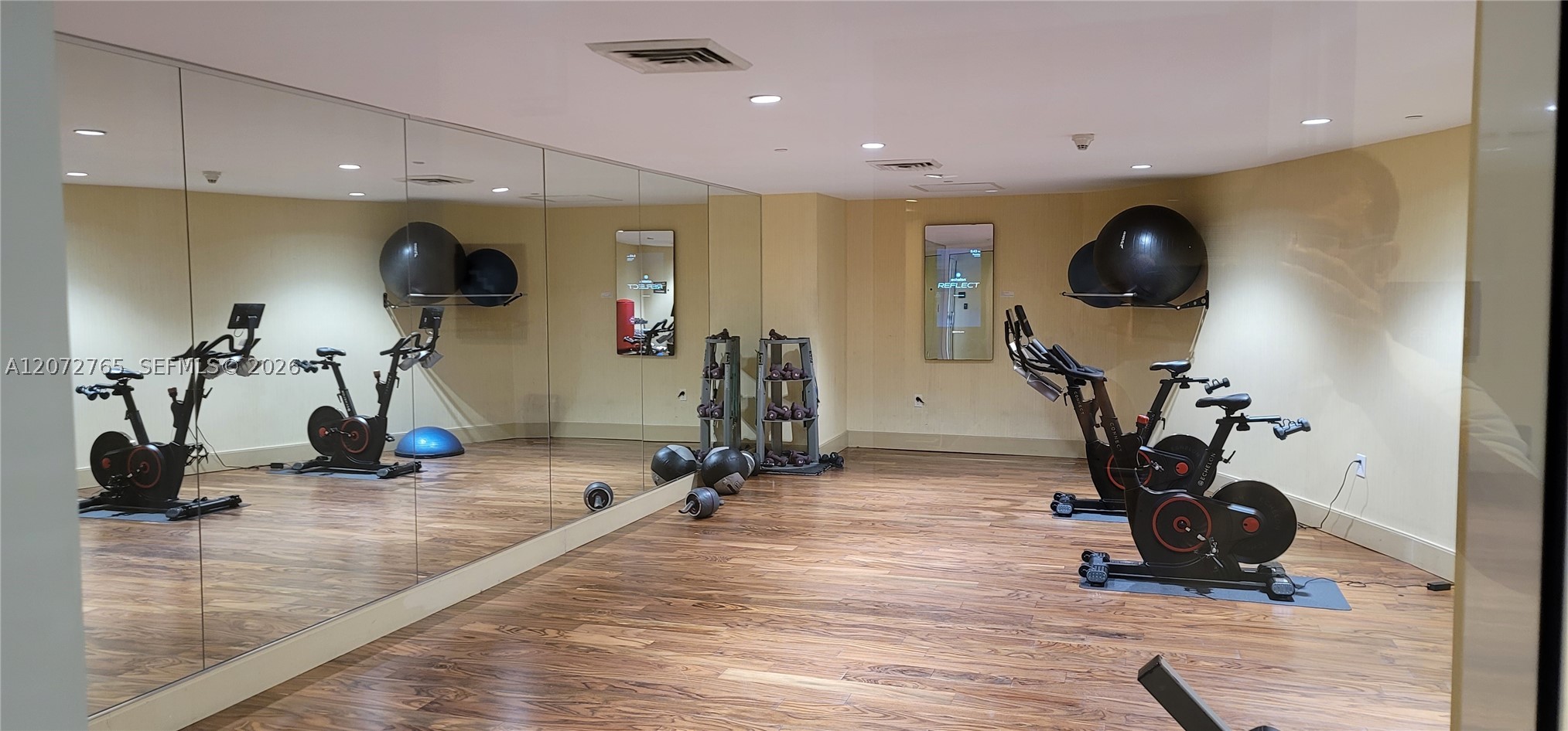 50 Biscayne Blvd #5202, Miami FL 33132