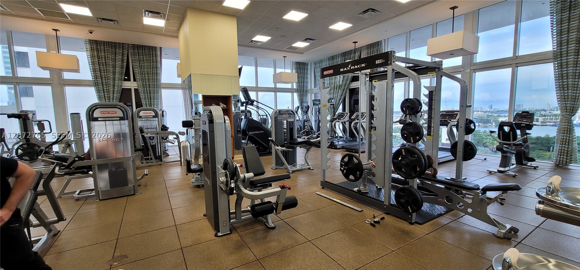 50 Biscayne Blvd #5202, Miami FL 33132