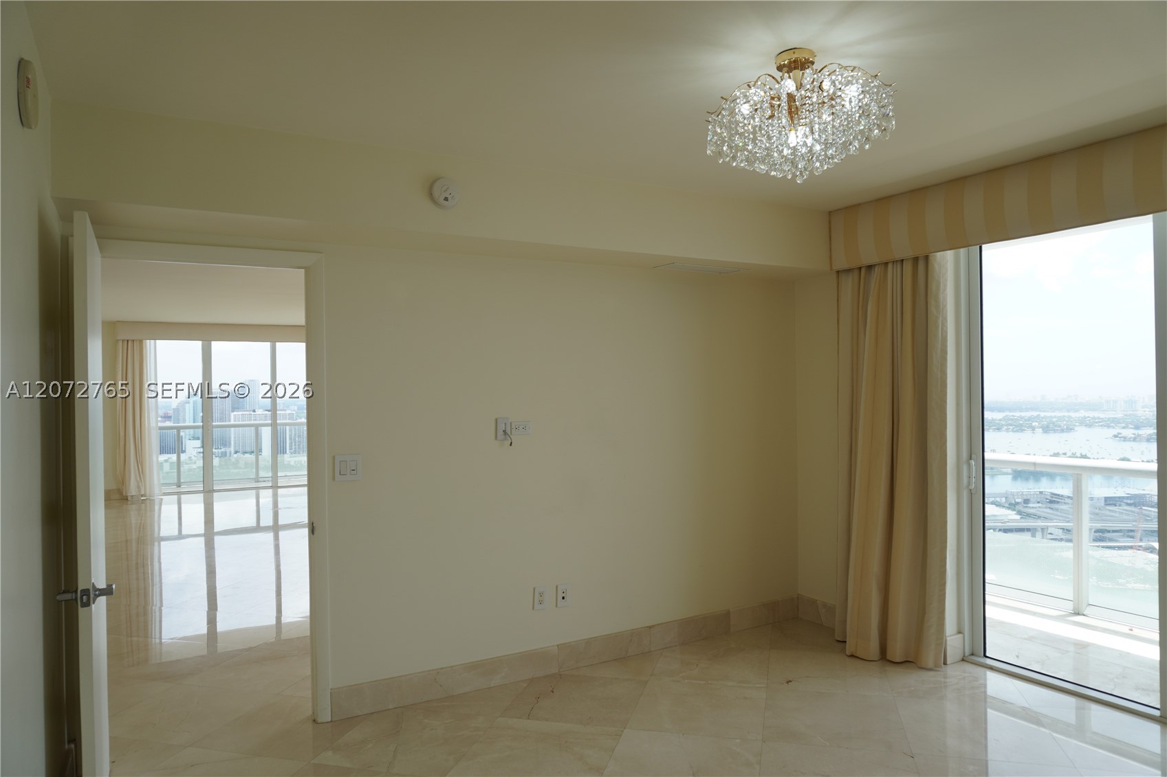 50 Biscayne Blvd #5202, Miami FL 33132