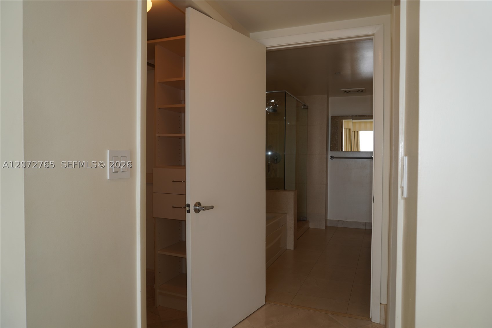 50 Biscayne Blvd #5202, Miami FL 33132