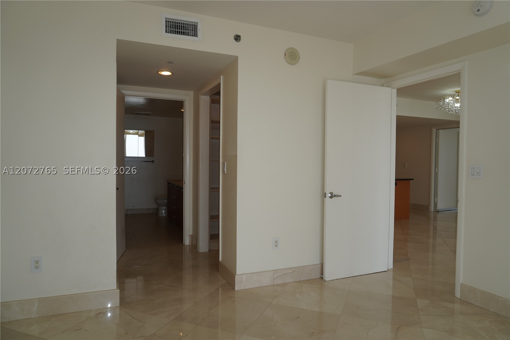 50 Biscayne Blvd #5202, Miami FL 33132