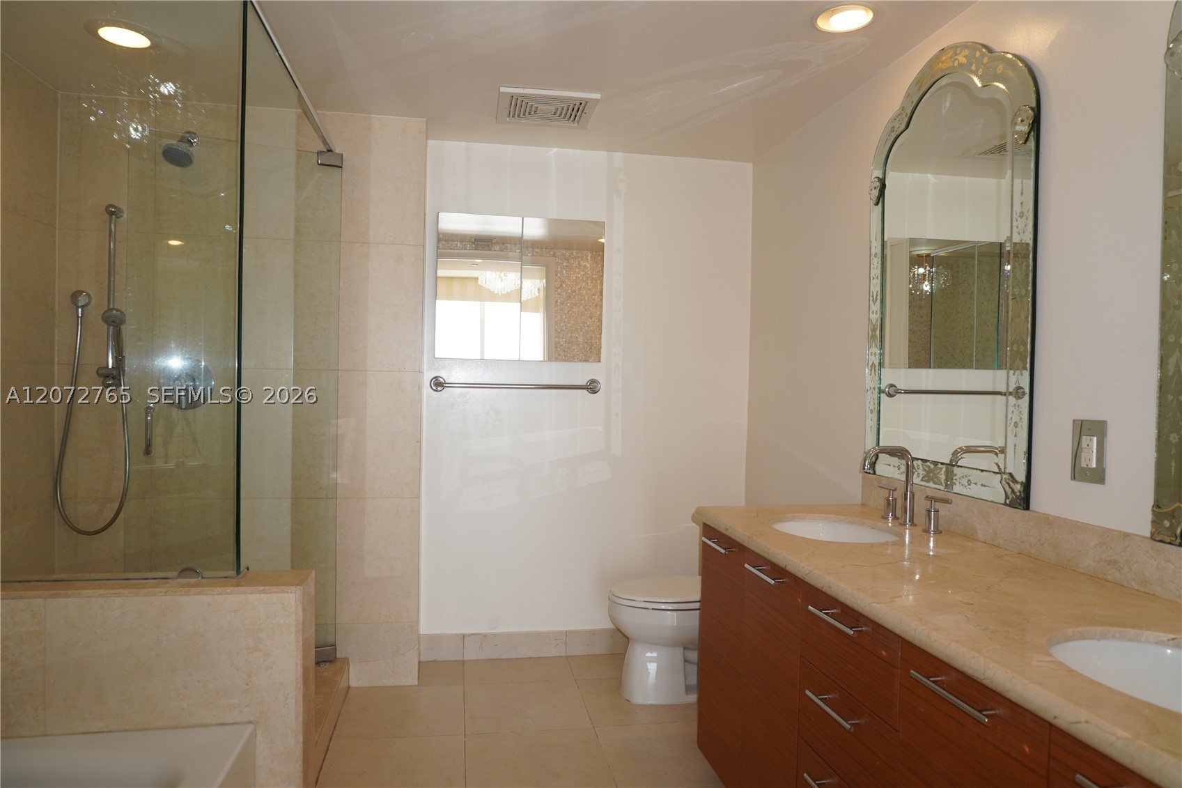 50 Biscayne Blvd #5202, Miami FL 33132