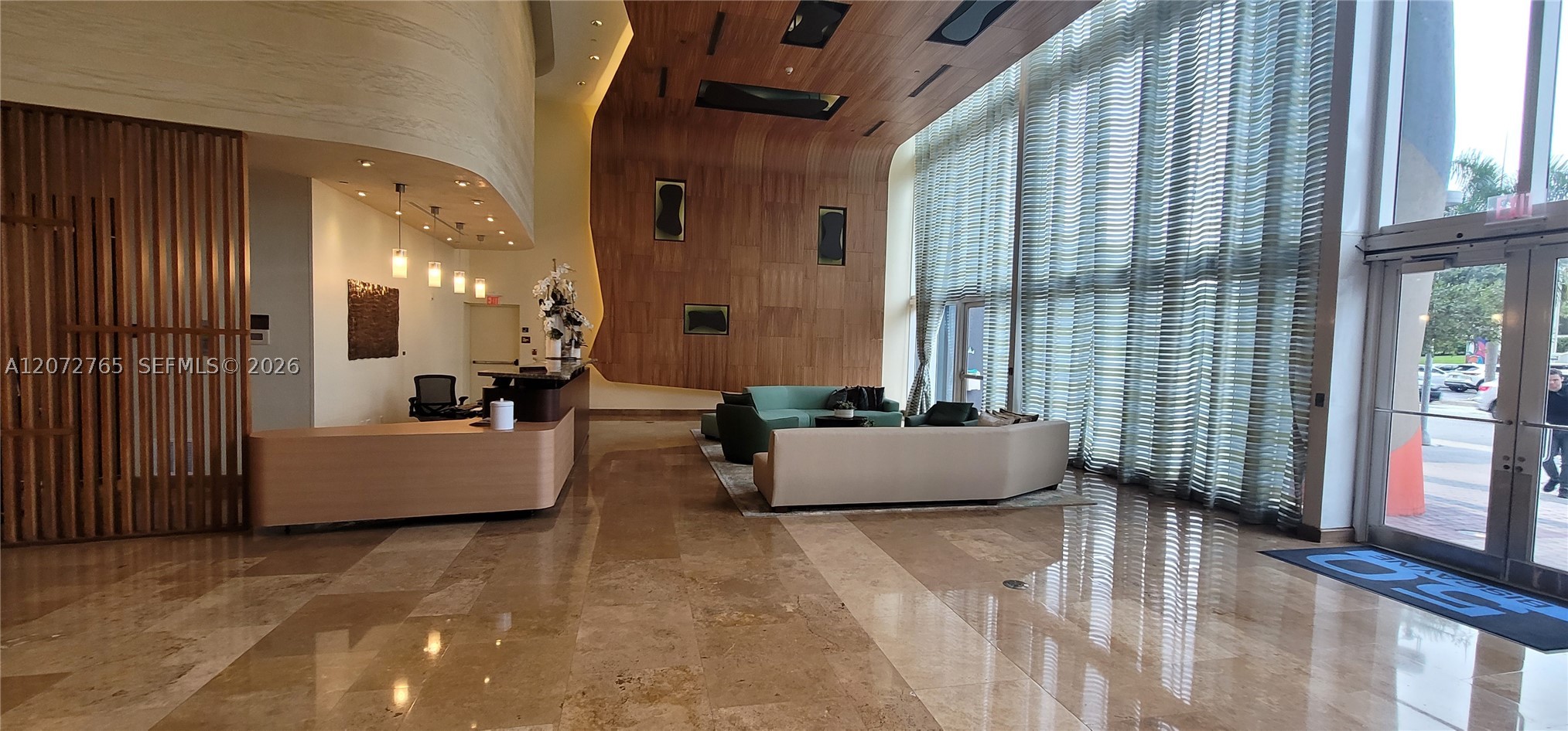 50 Biscayne Blvd #5202, Miami FL 33132