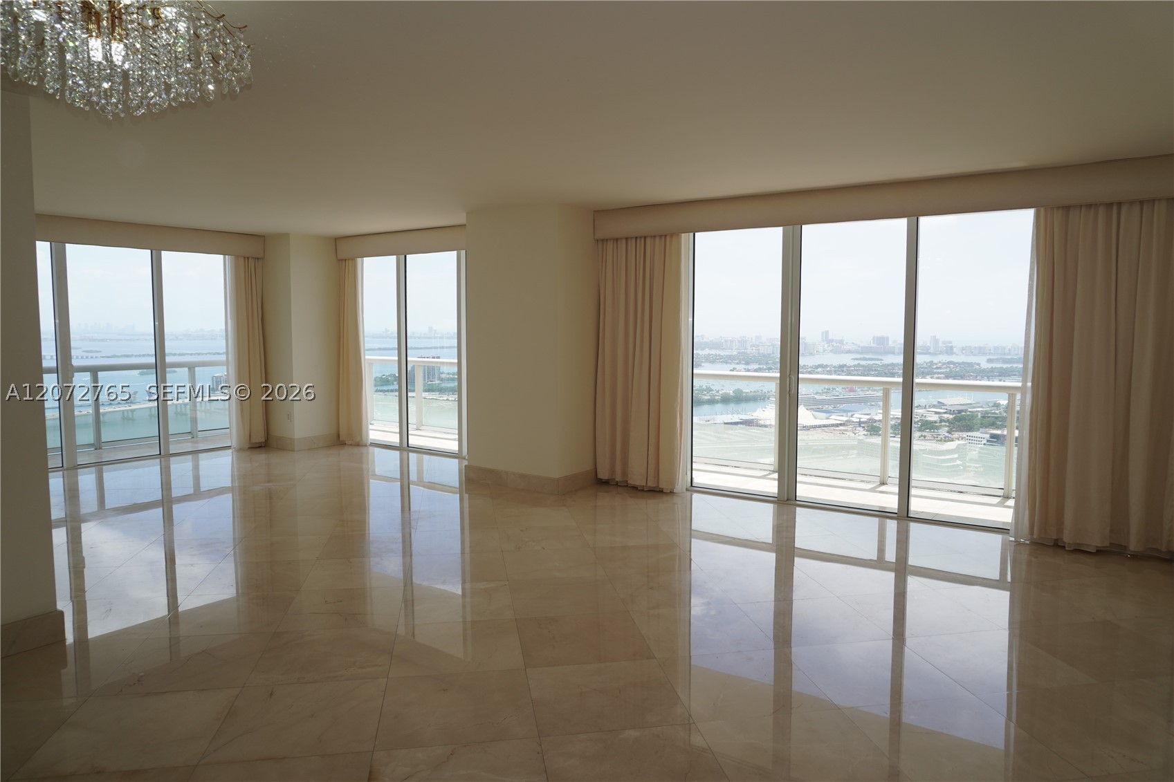 50 Biscayne Blvd #5202, Miami FL 33132