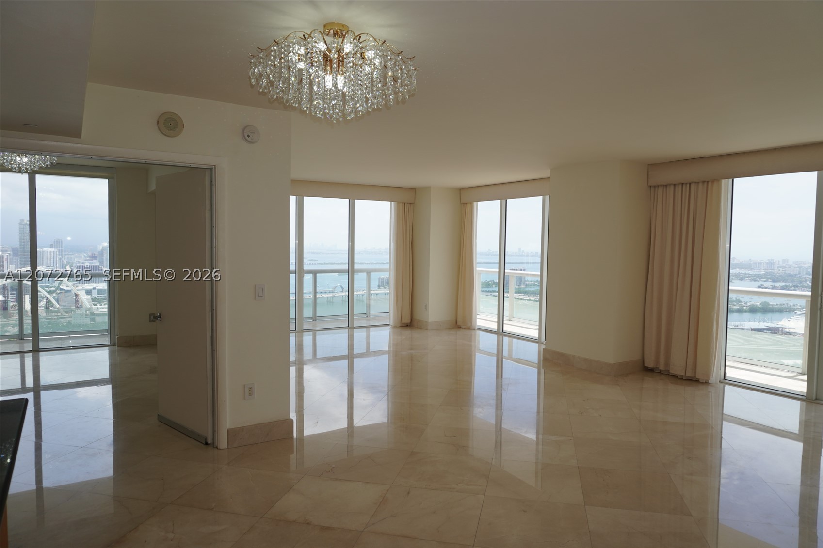 50 Biscayne Blvd #5202, Miami FL 33132