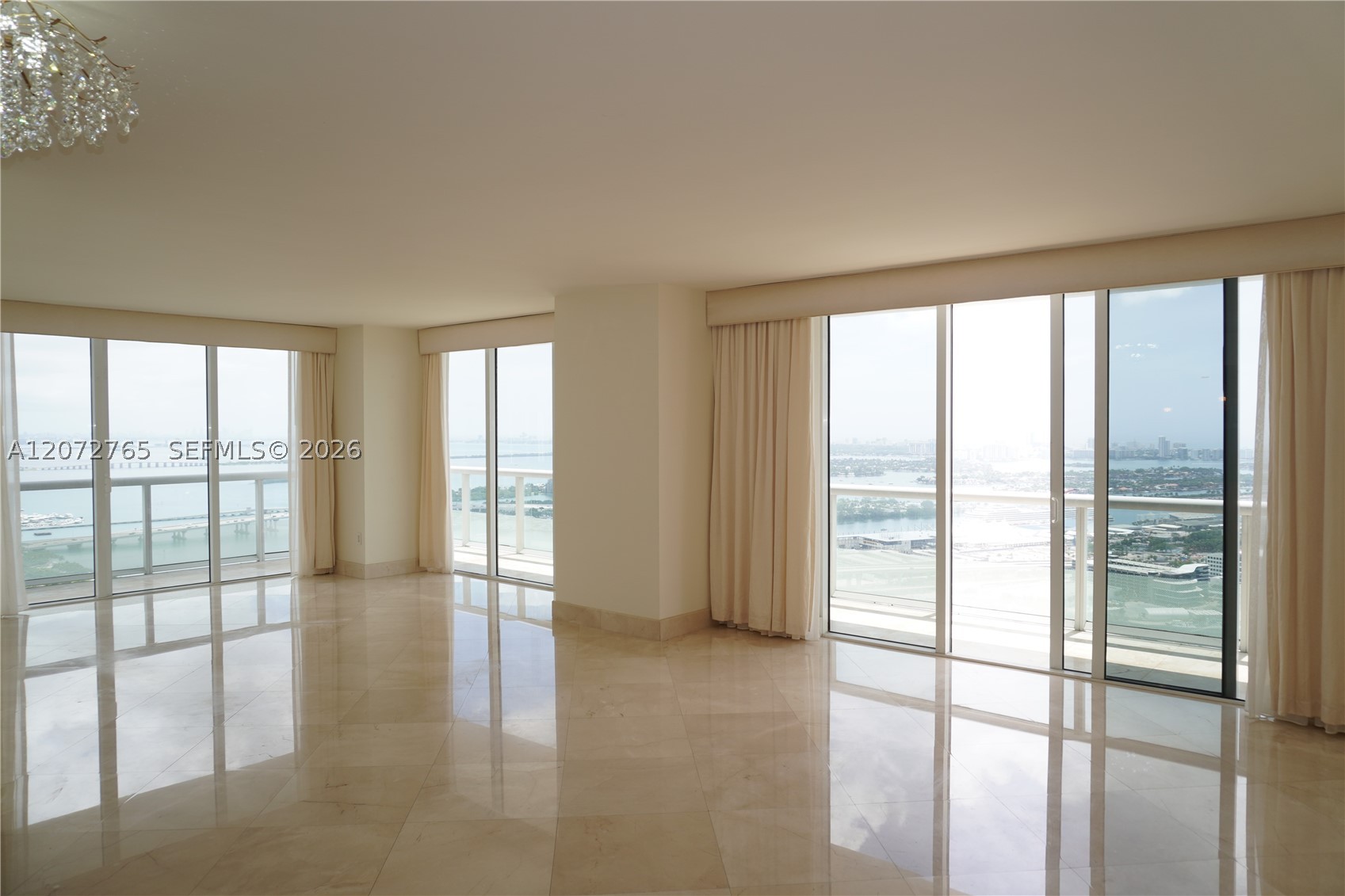 50 Biscayne Blvd #5202, Miami FL 33132