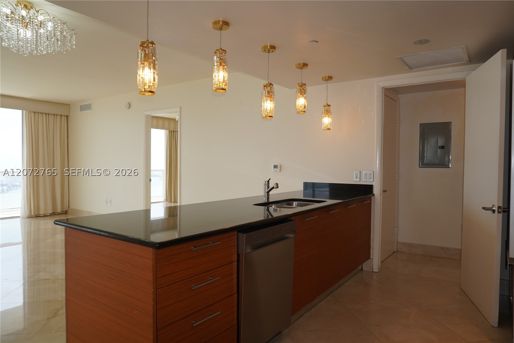50 Biscayne Blvd #5202, Miami FL 33132