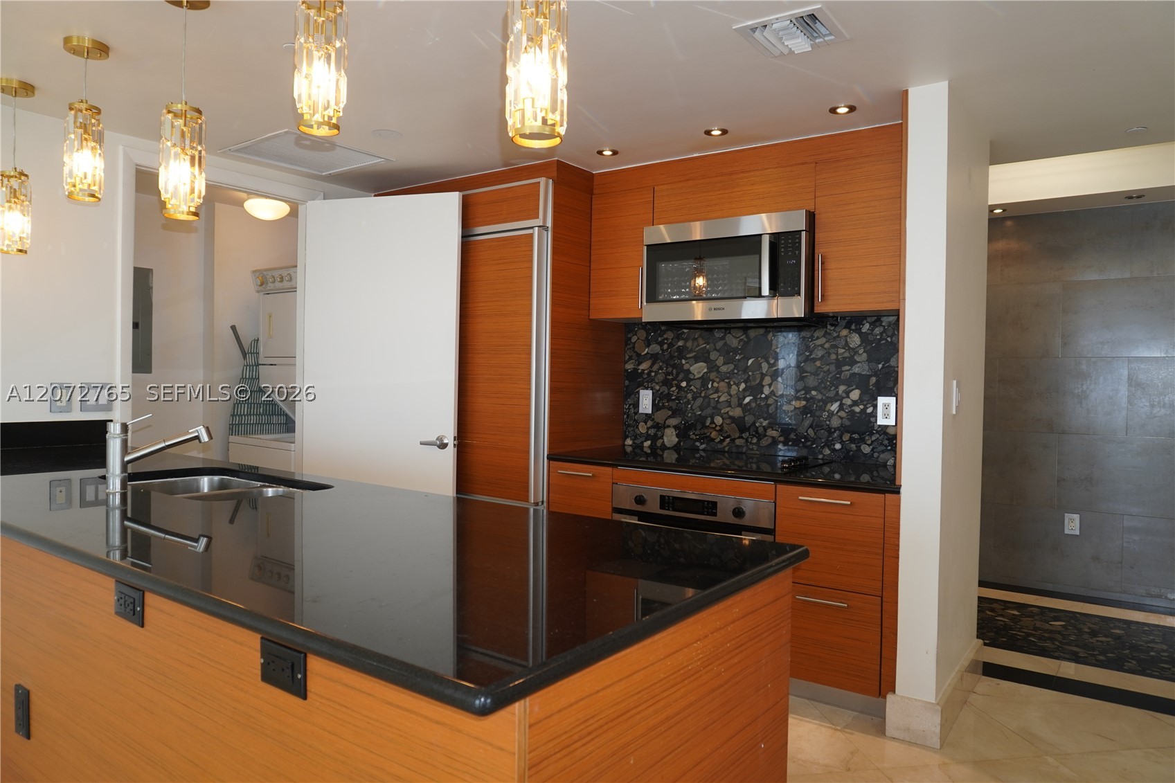 50 Biscayne Blvd #5202, Miami FL 33132