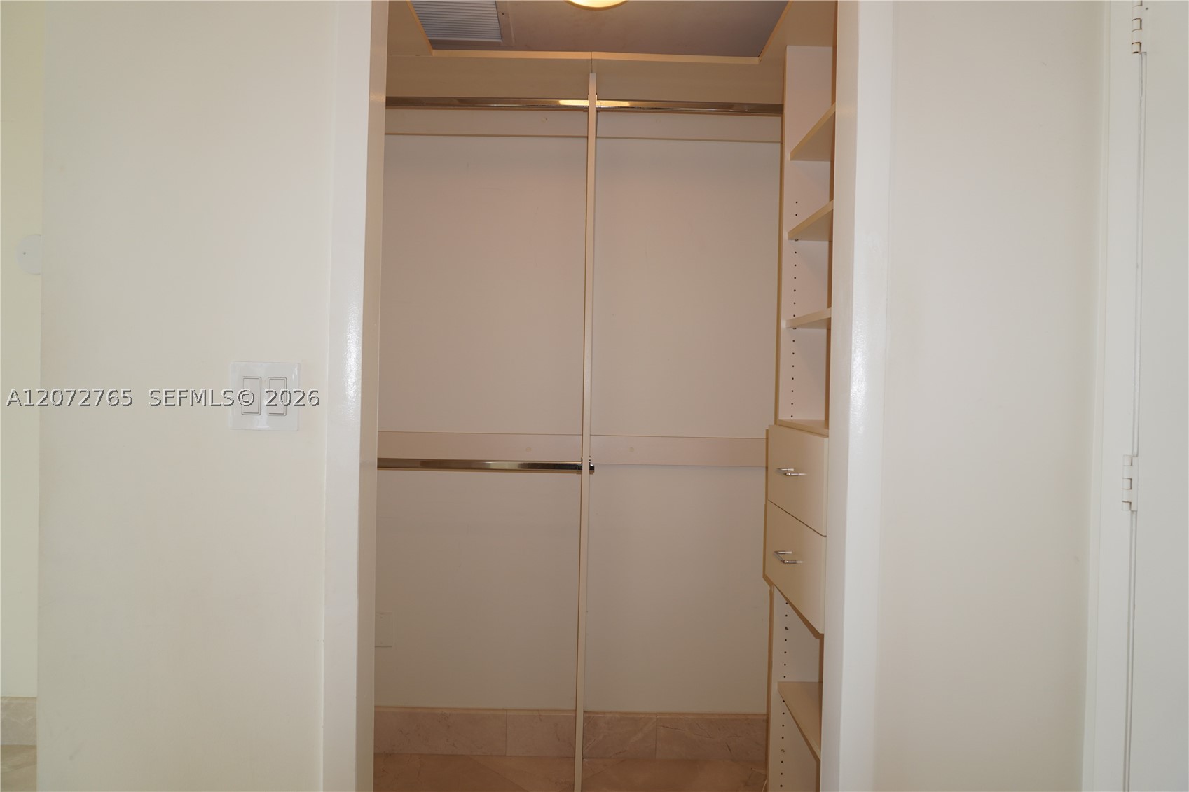 50 Biscayne Blvd #5202, Miami FL 33132