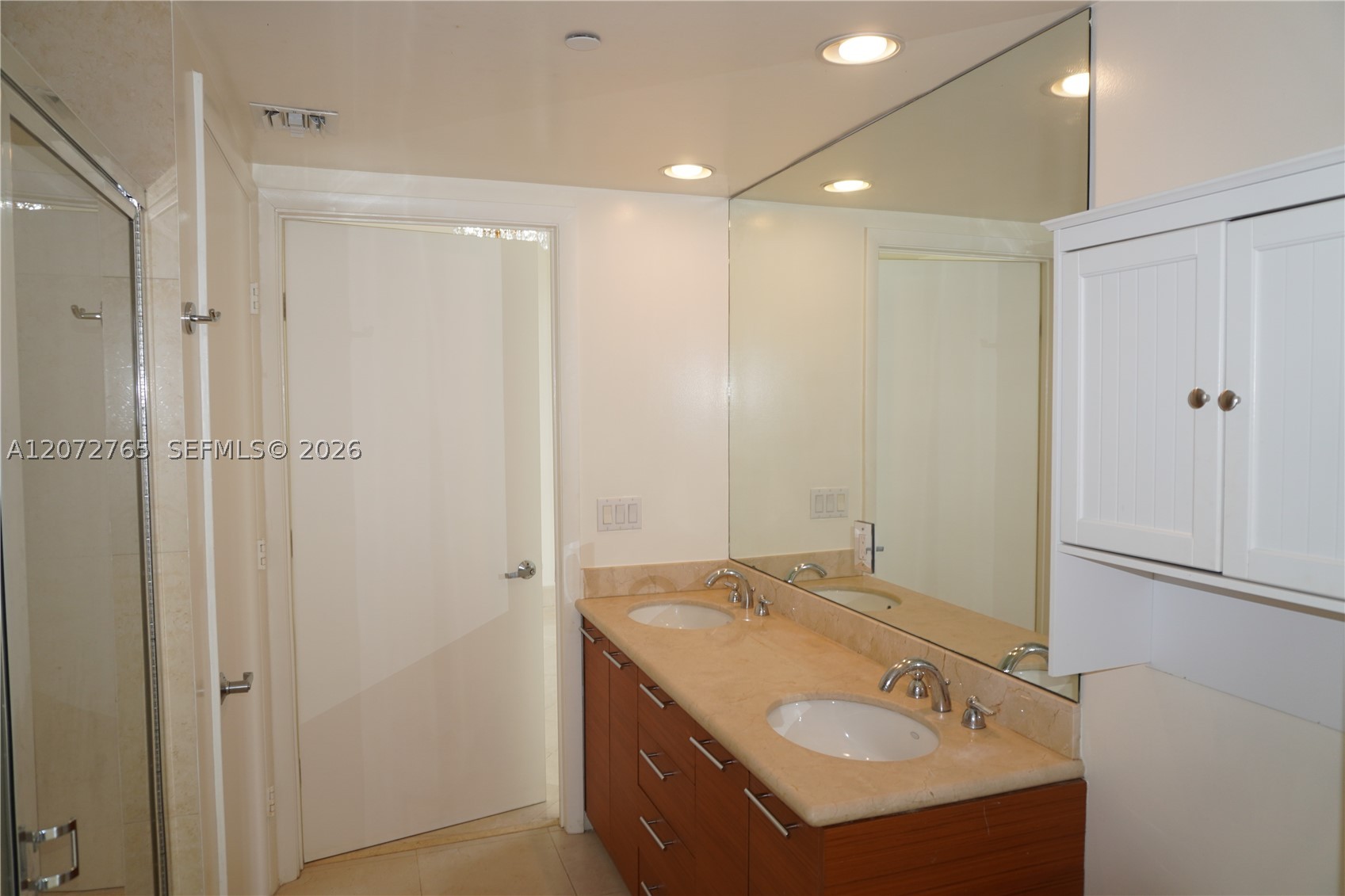 50 Biscayne Blvd #5202, Miami FL 33132