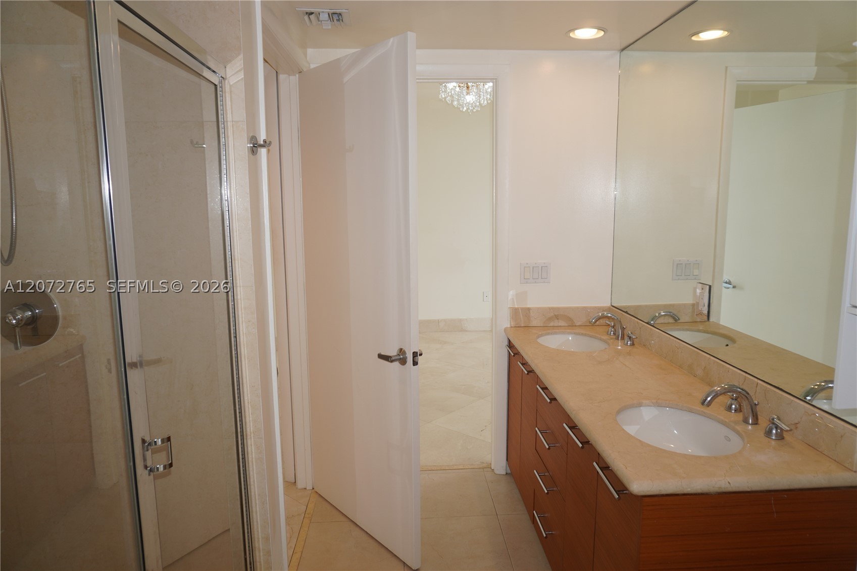 50 Biscayne Blvd #5202, Miami FL 33132