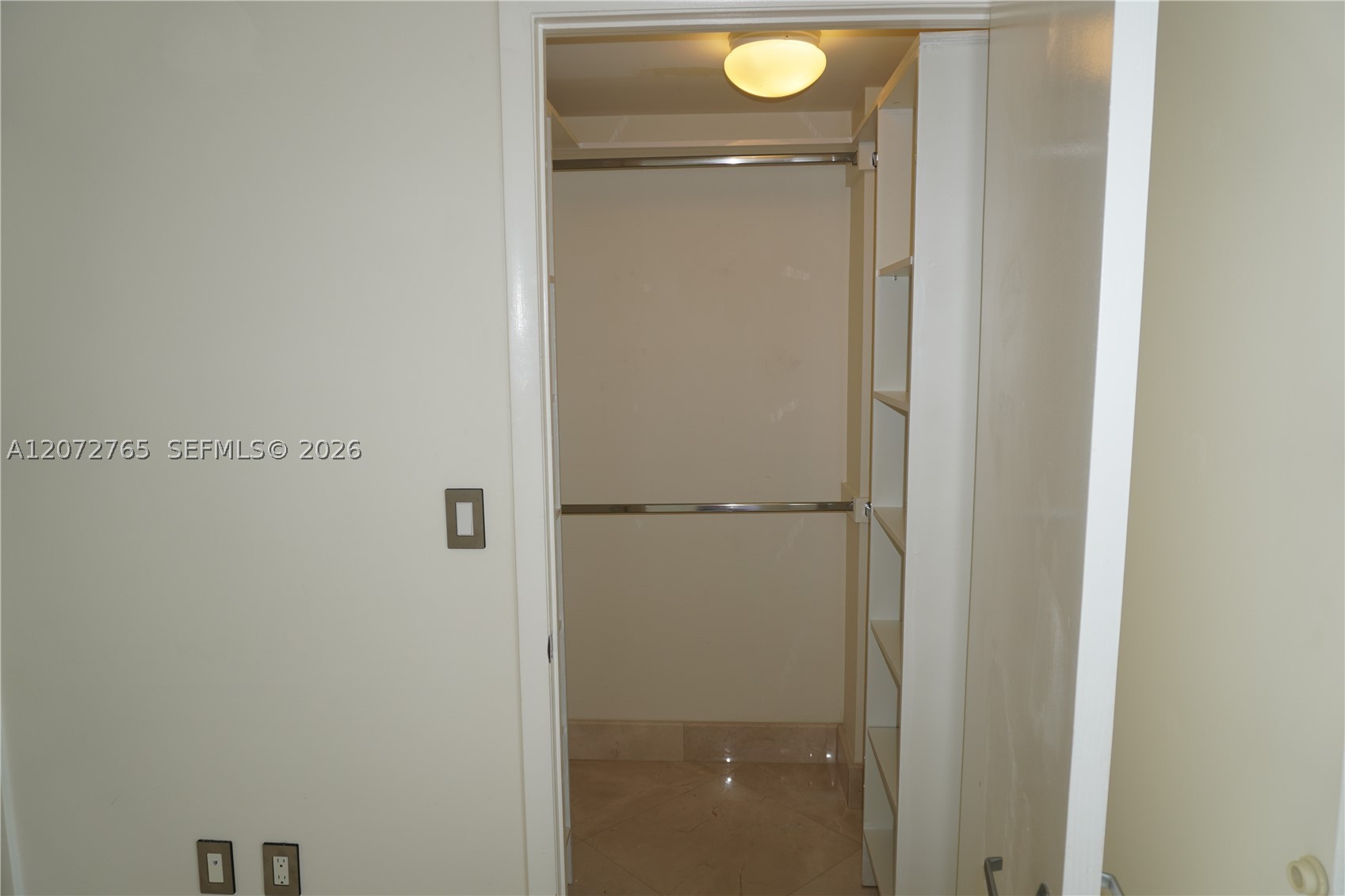 50 Biscayne Blvd #5202, Miami FL 33132