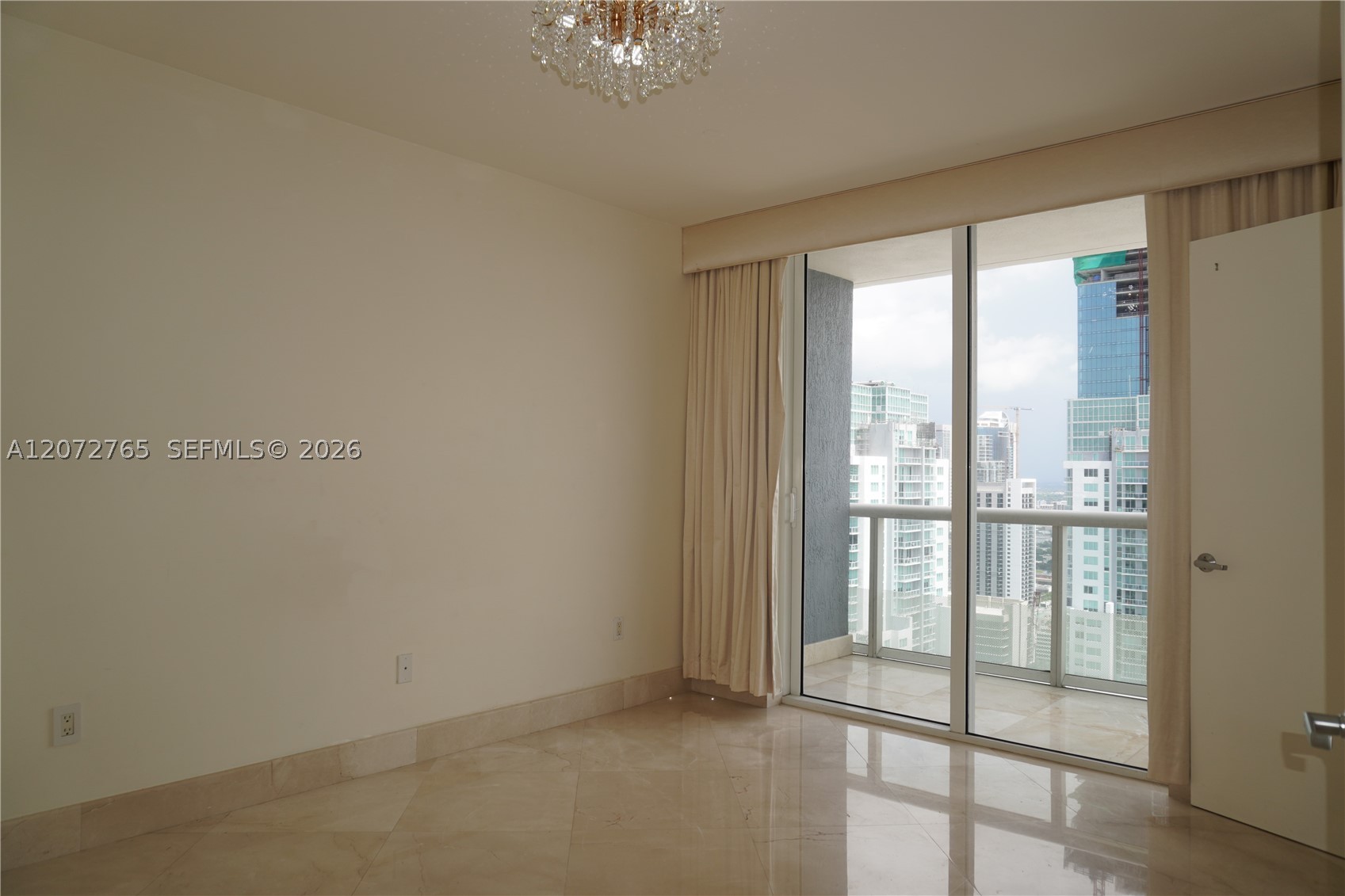 50 Biscayne Blvd #5202, Miami FL 33132