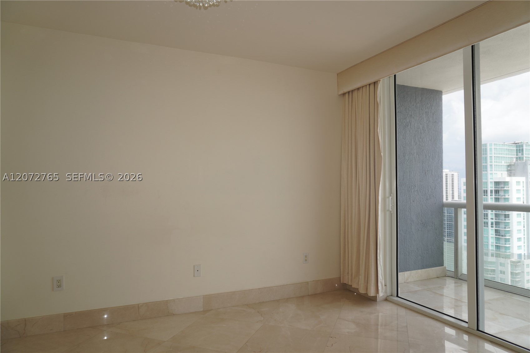 50 Biscayne Blvd #5202, Miami FL 33132