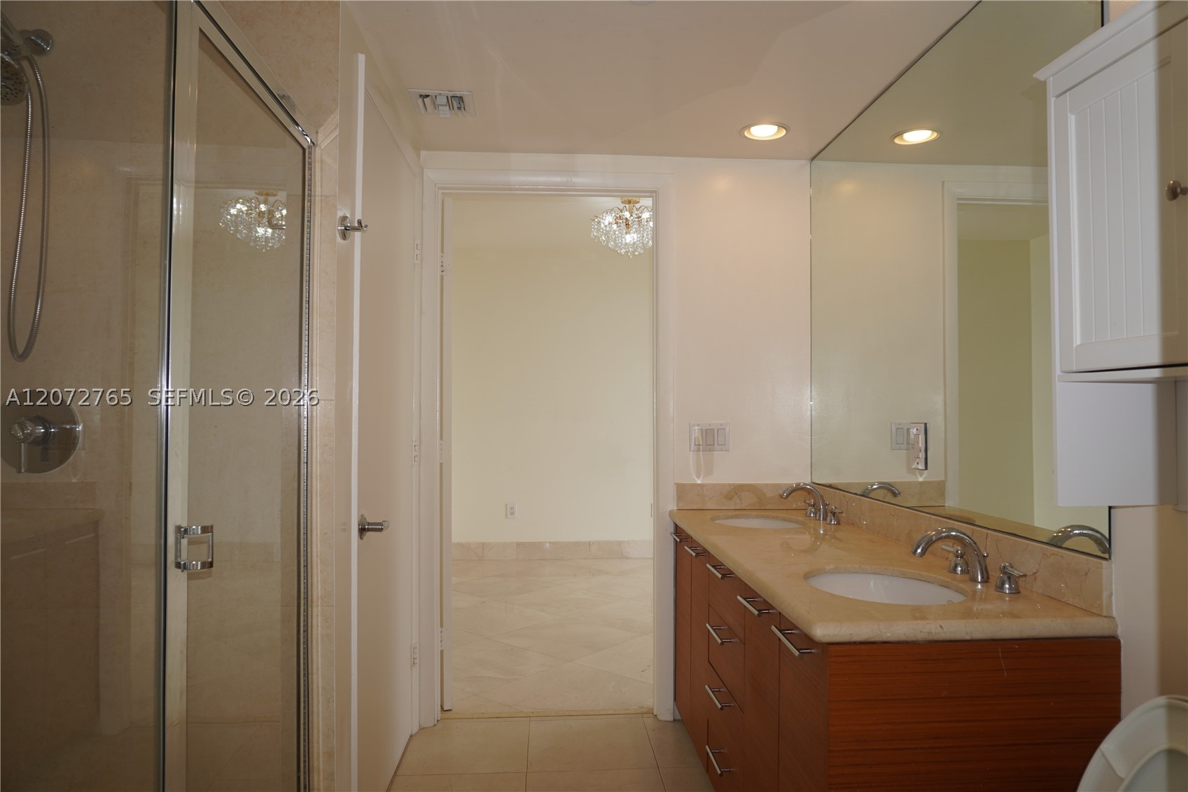 50 Biscayne Blvd #5202, Miami FL 33132