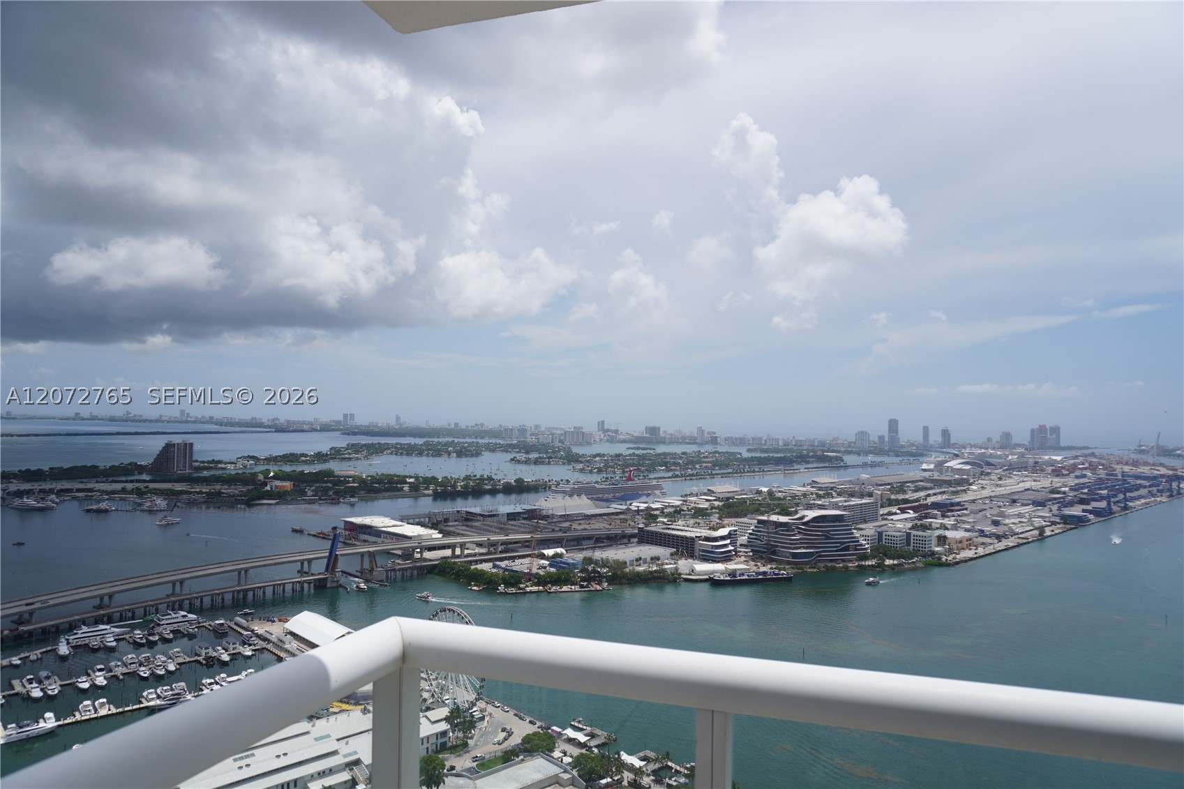50 Biscayne Blvd #5202, Miami FL 33132