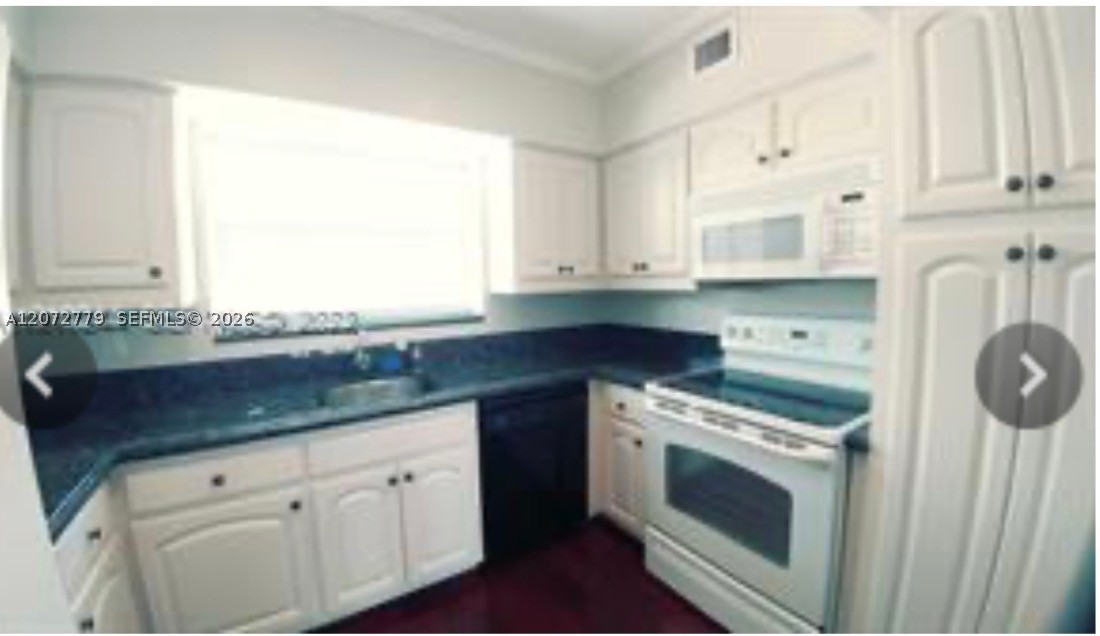 462 Golden Isles Dr #305, Hallandale Beach FL 33009