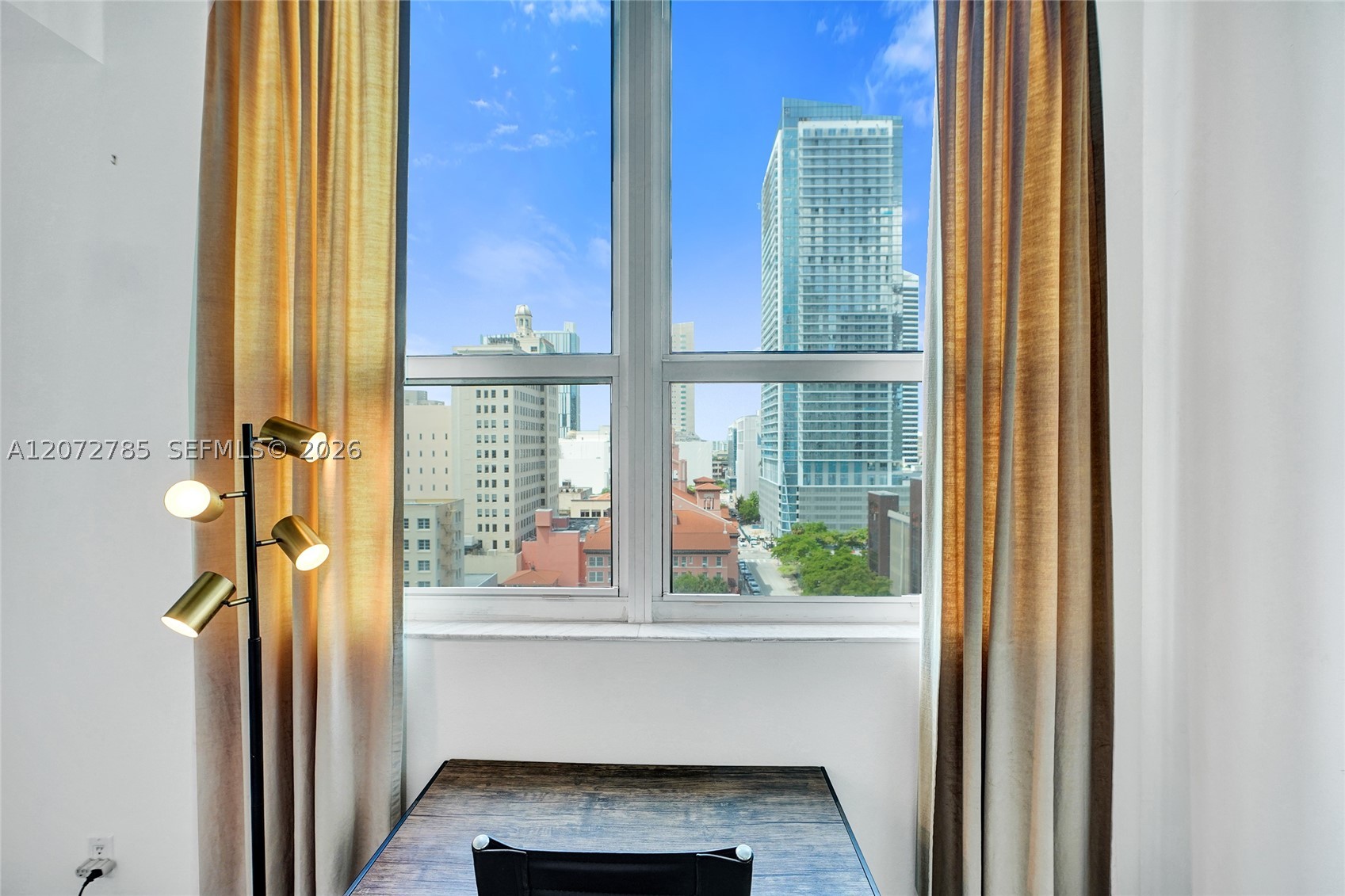 133 NE 2nd Ave #1013, Miami FL 33132