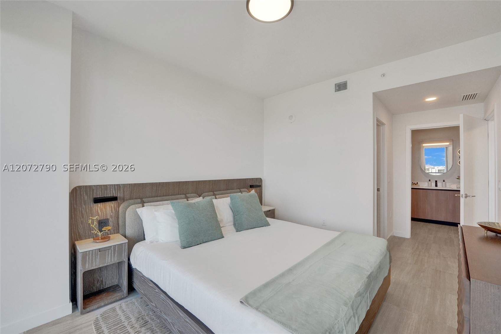 580 72nd St #1012, Miami Beach FL 33141