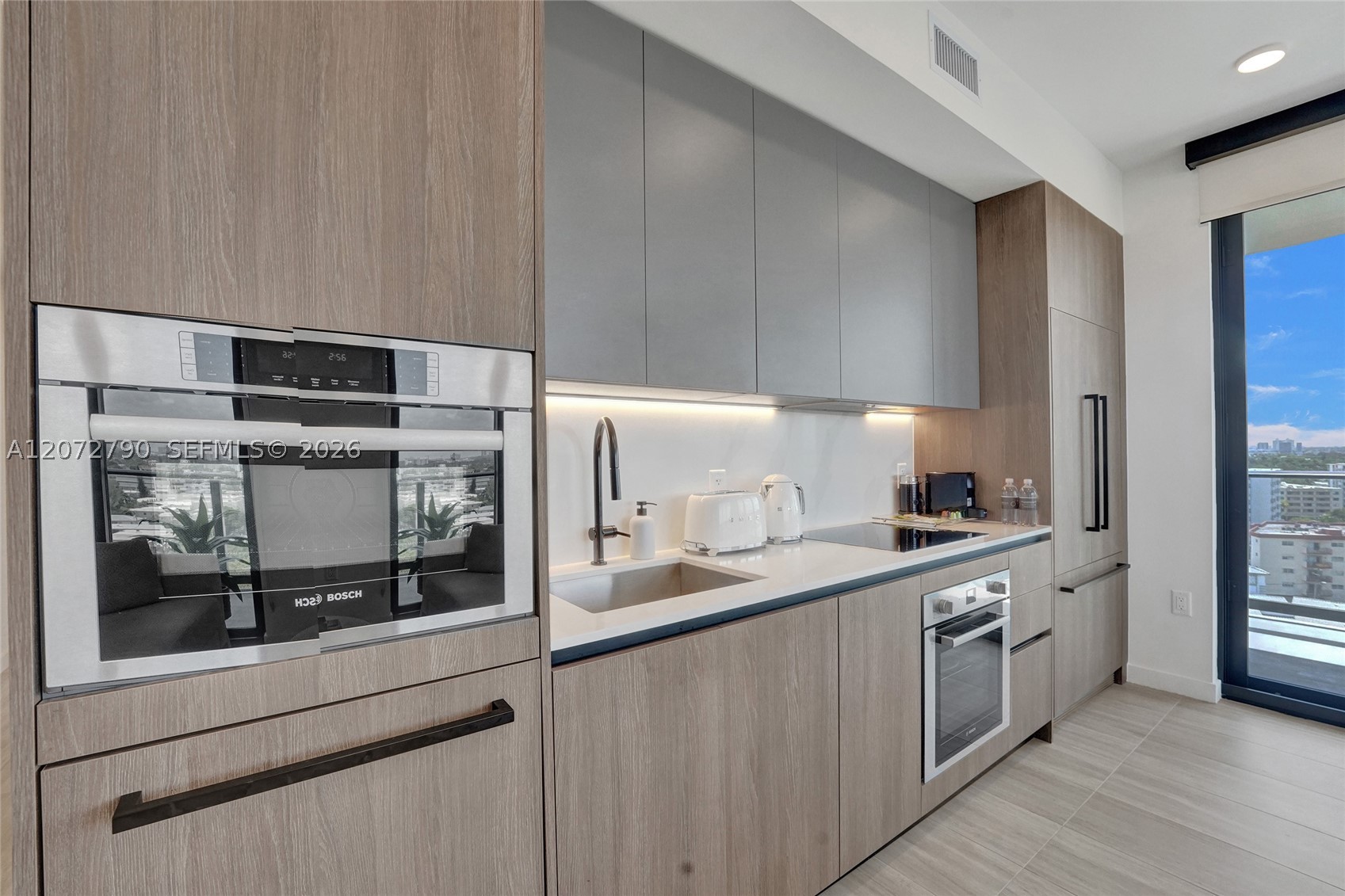 580 72nd St #1012, Miami Beach FL 33141