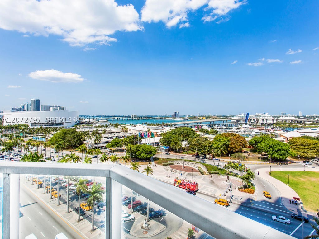 244 Biscayne Blvd #2402, Miami FL 33132