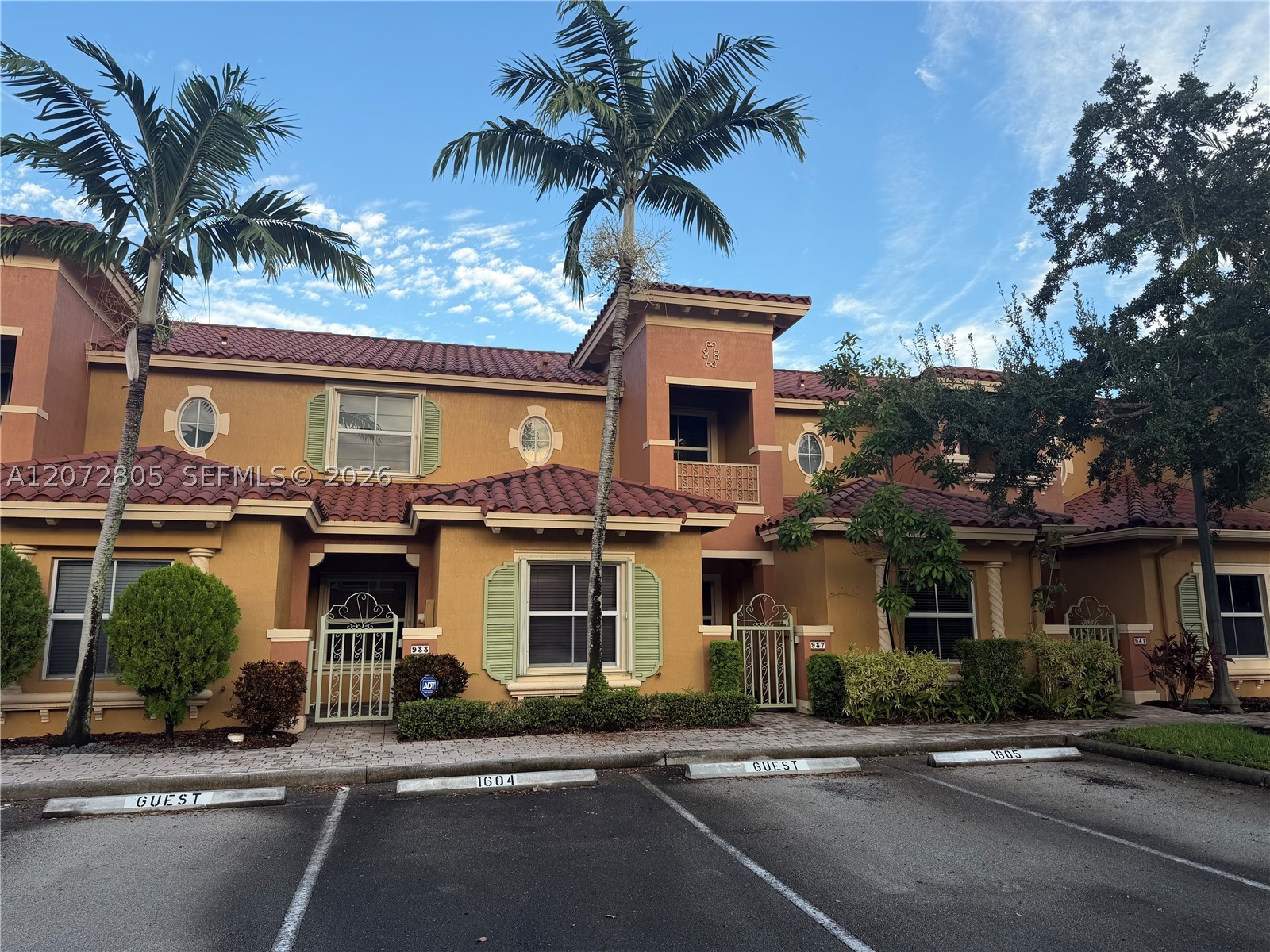 937 SW 143rd Ave #1605, Pembroke Pines FL 33027