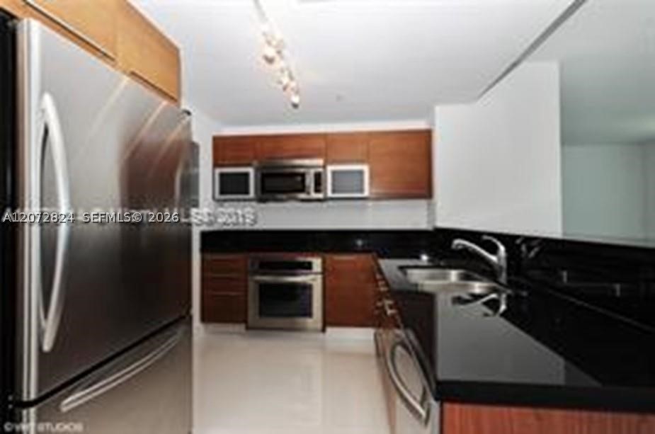244 Biscayne Blvd #1102, Miami FL 33132