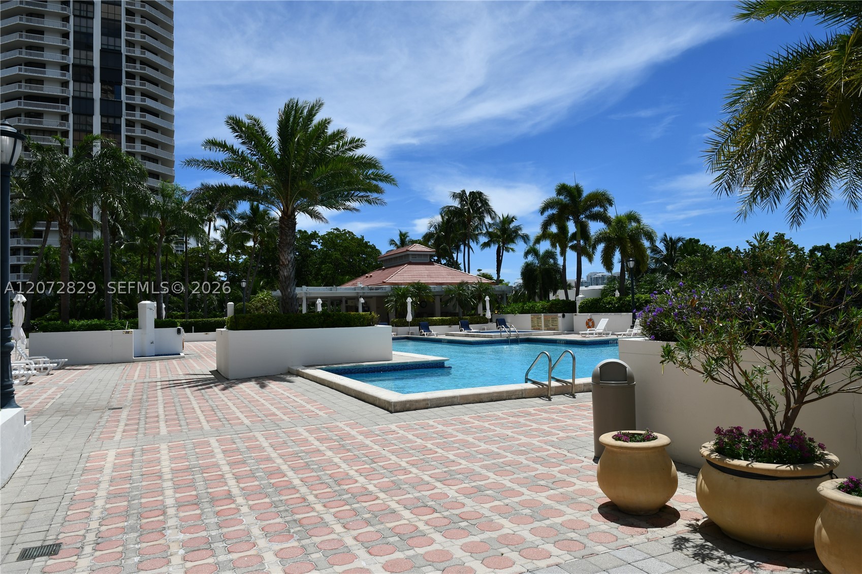 1000 E Island Blvd #303, Aventura FL 33160