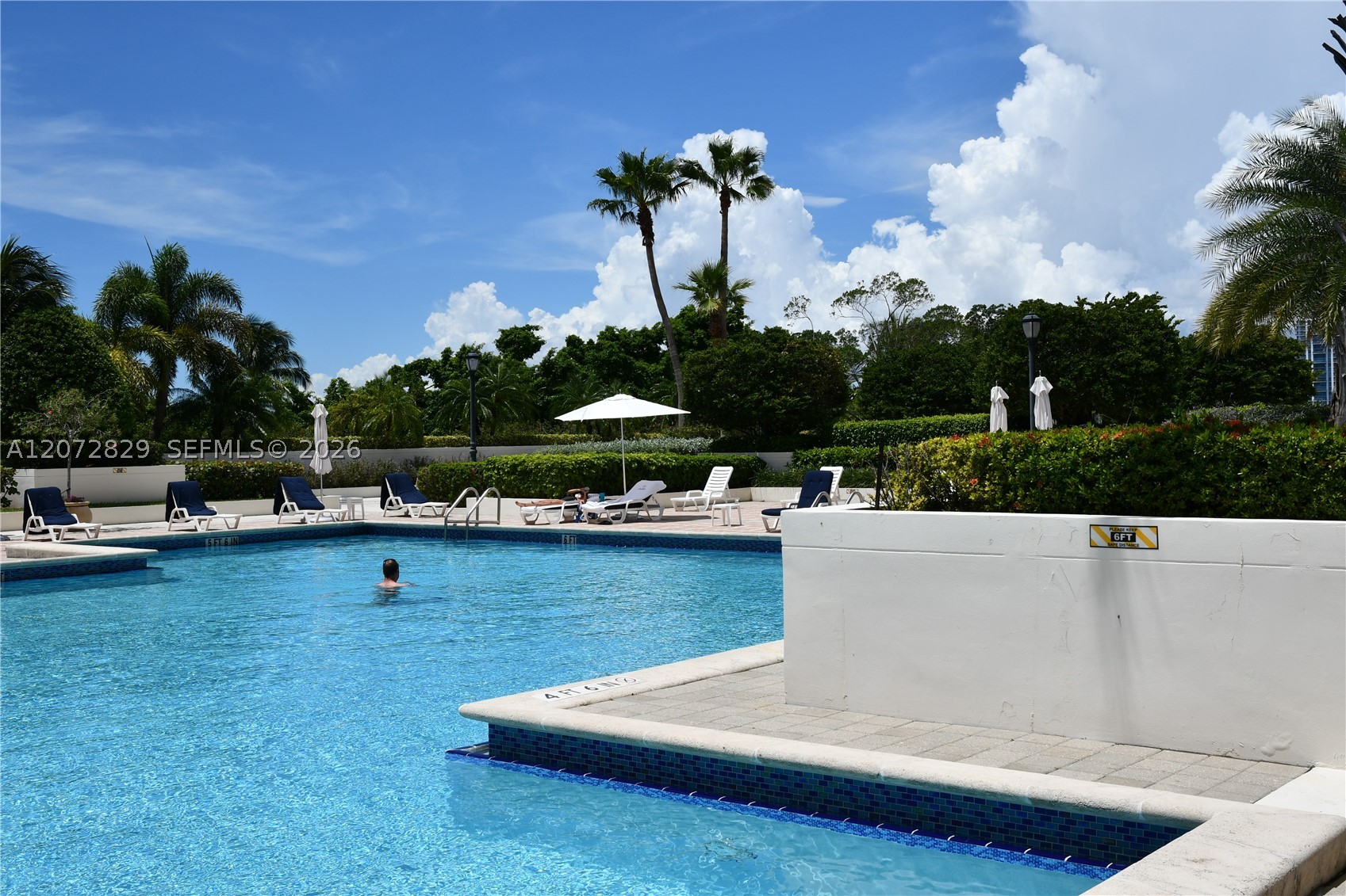 1000 E Island Blvd #303, Aventura FL 33160