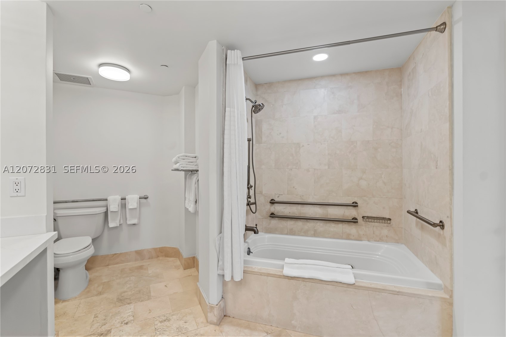 4401 Collins Ave #915, Miami Beach FL 33140