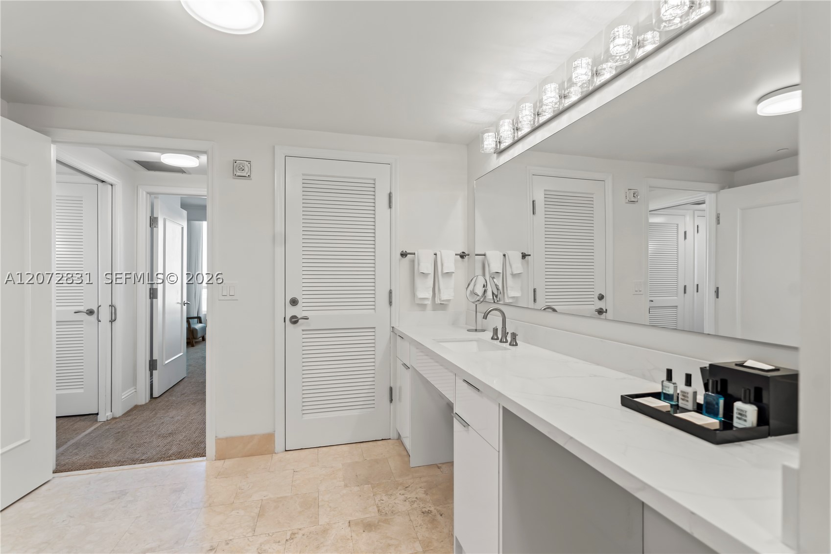4401 Collins Ave #915, Miami Beach FL 33140