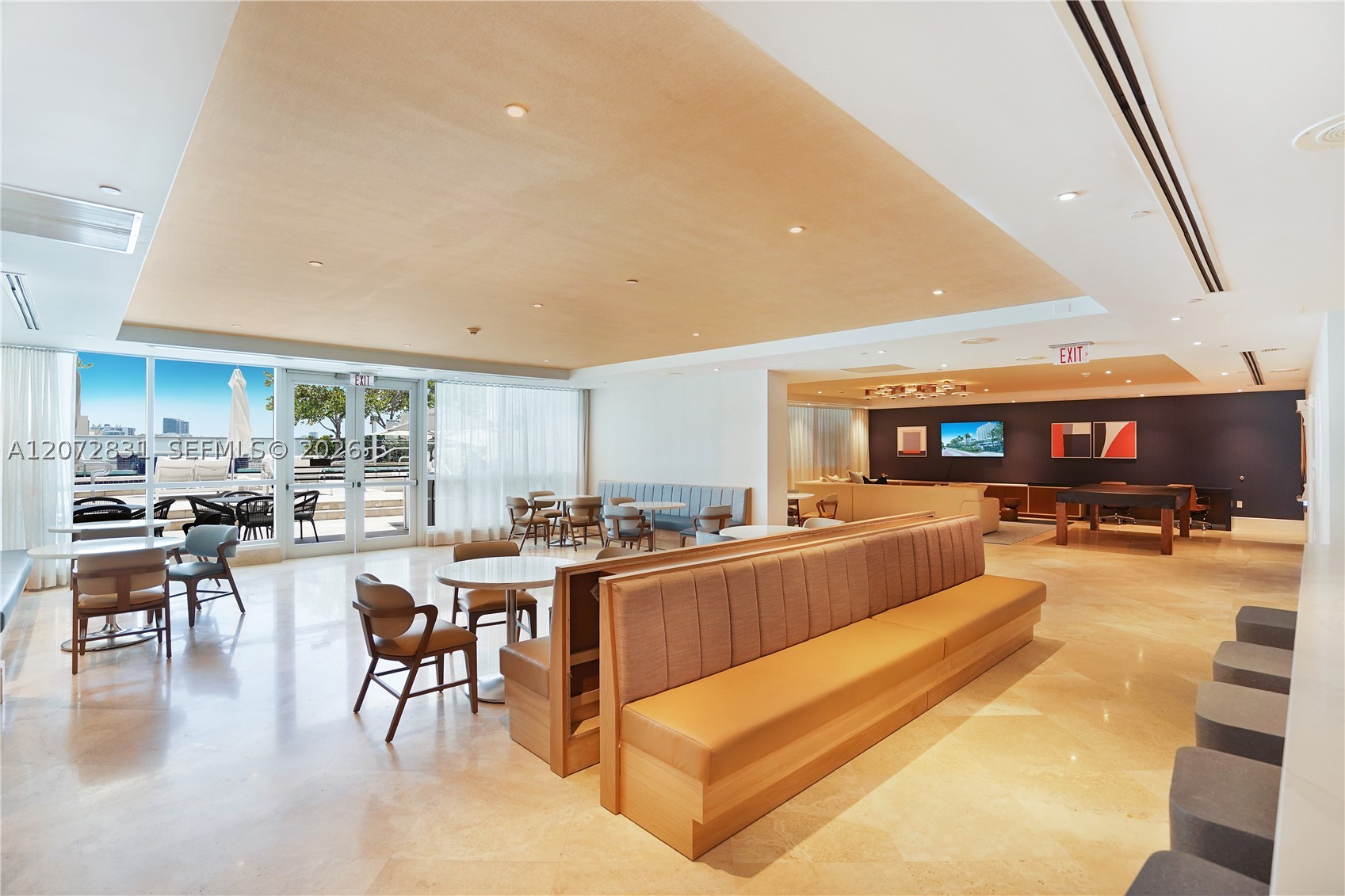 4401 Collins Ave #915, Miami Beach FL 33140