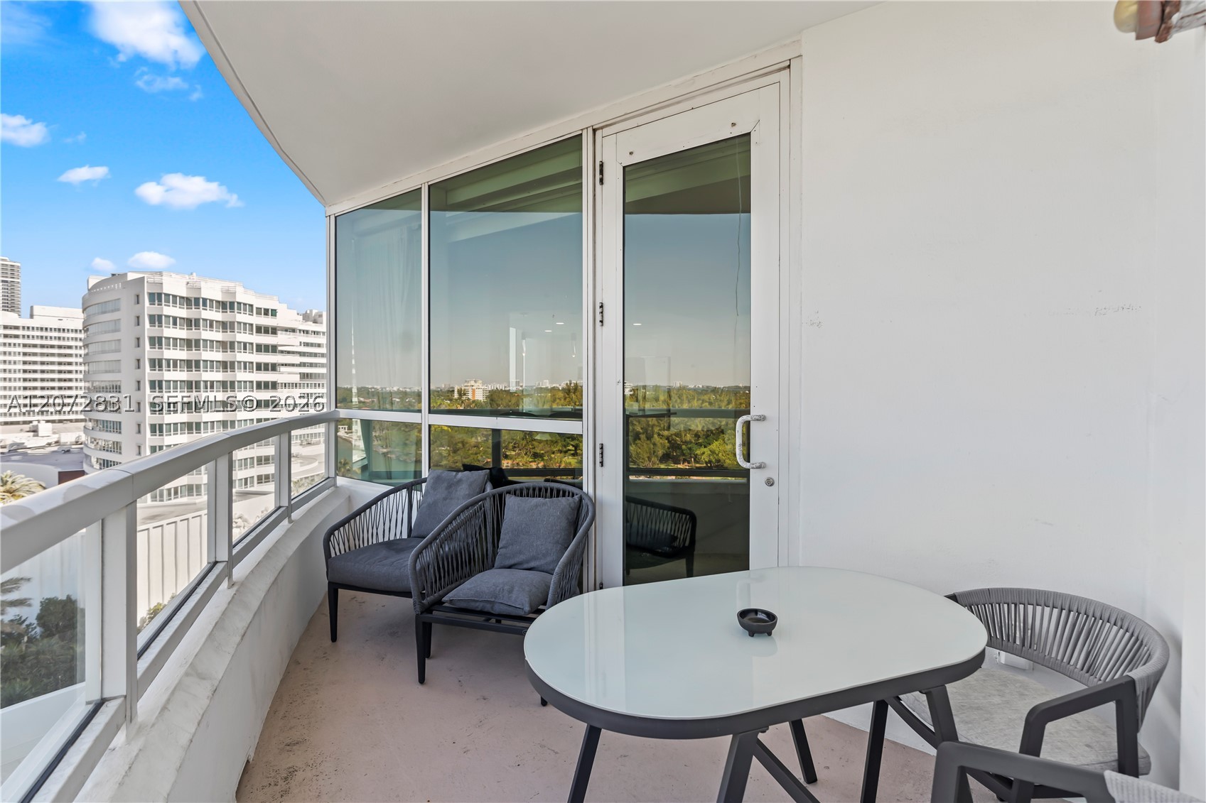 4401 Collins Ave #915, Miami Beach FL 33140