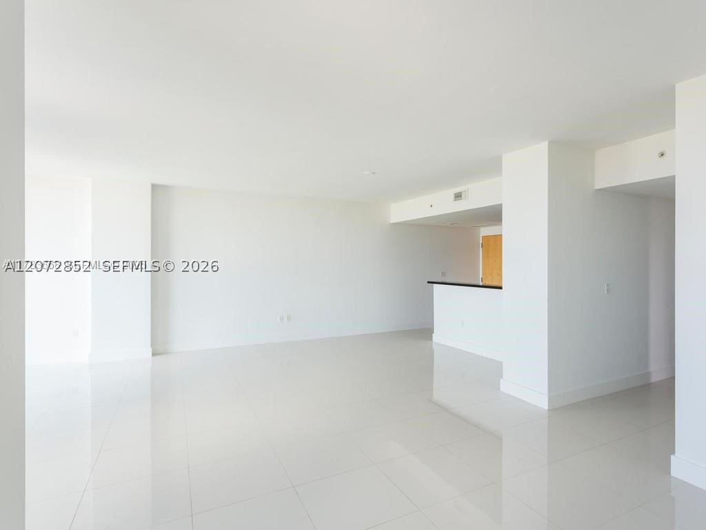 244 Biscayne Blvd #1202, Miami FL 33132