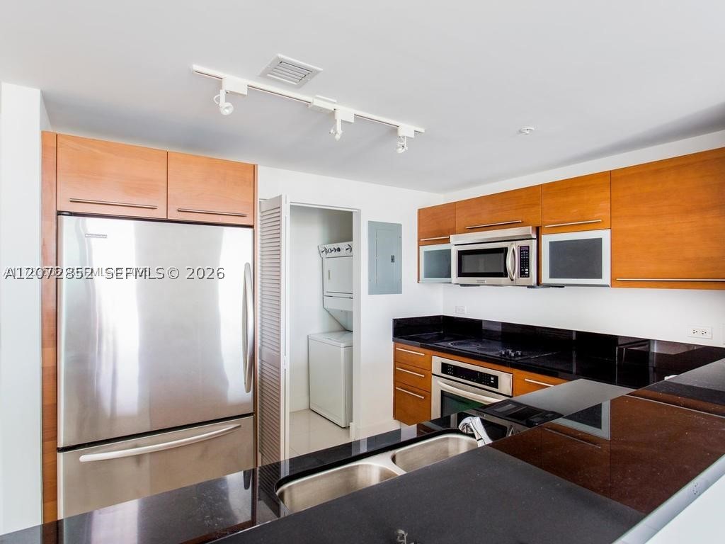 244 Biscayne Blvd #1202, Miami FL 33132