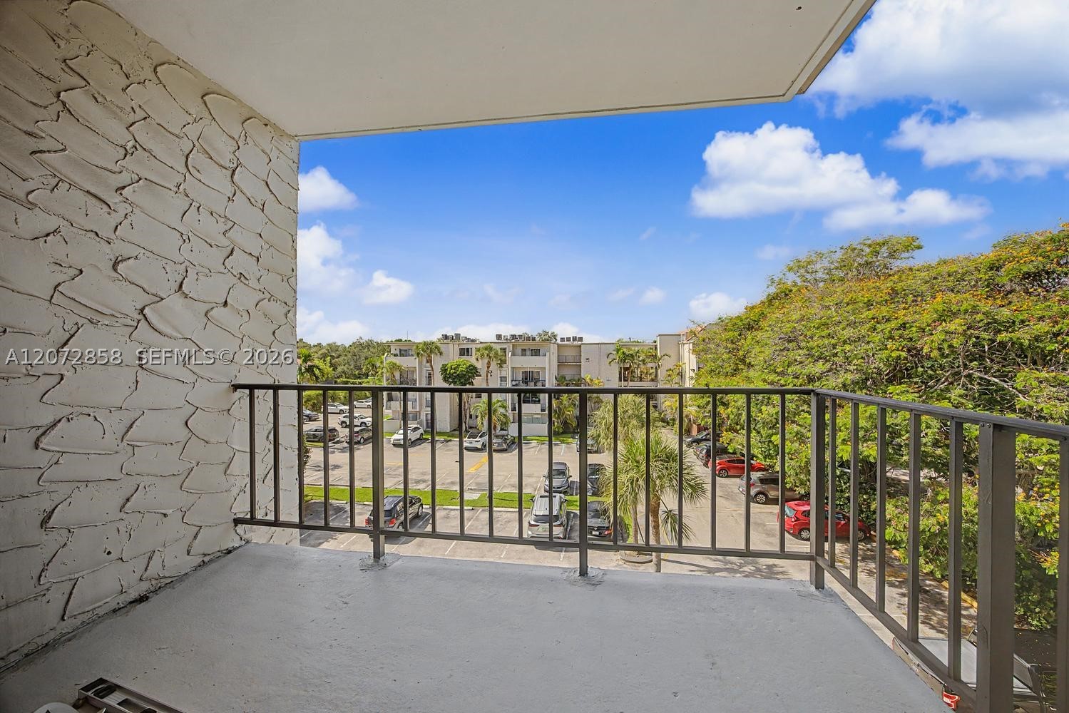 6900 N Kendall Dr #A409, Pinecrest FL 33156